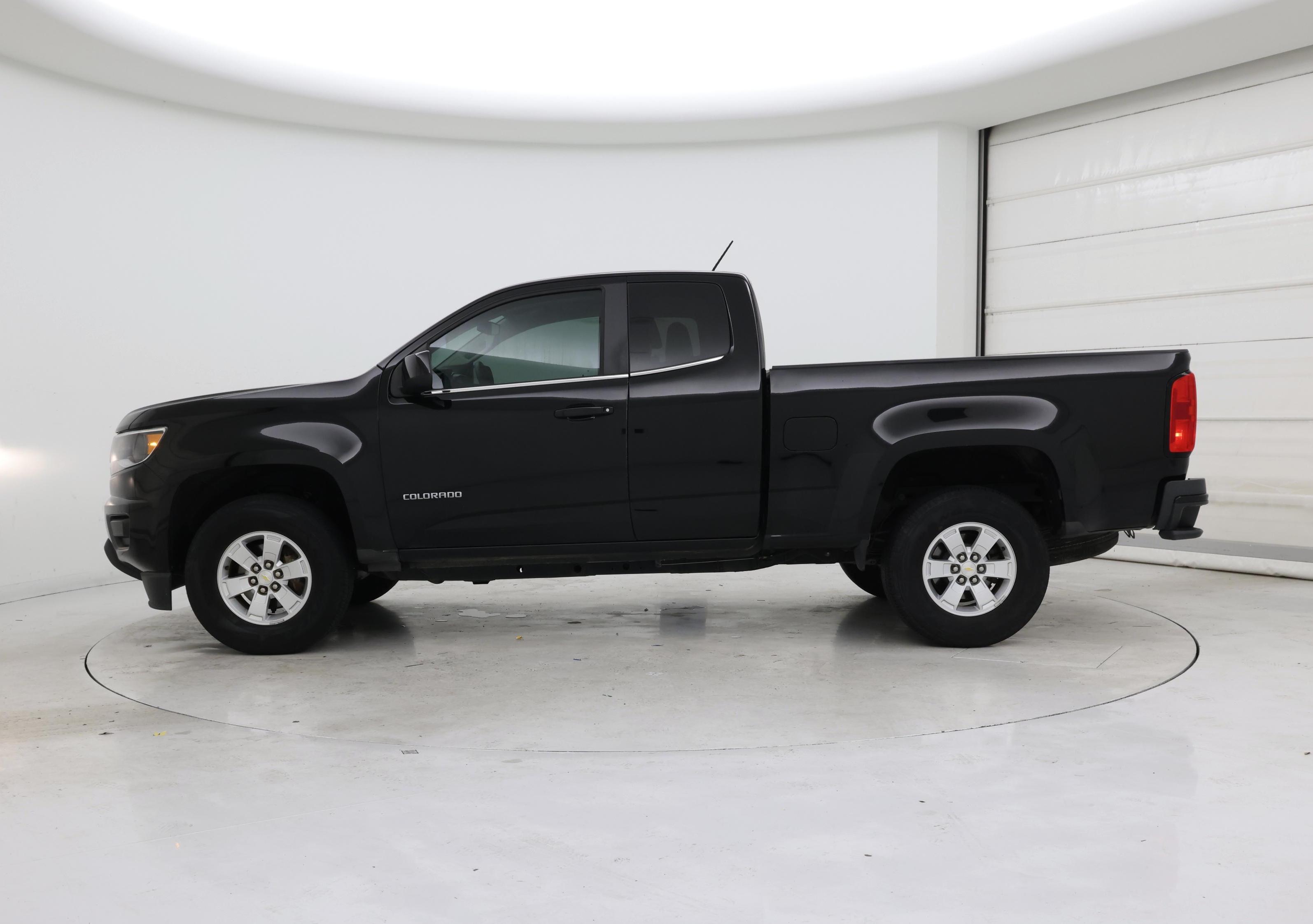 Thumbnail: 2020 Chevrolet Colorado - 3