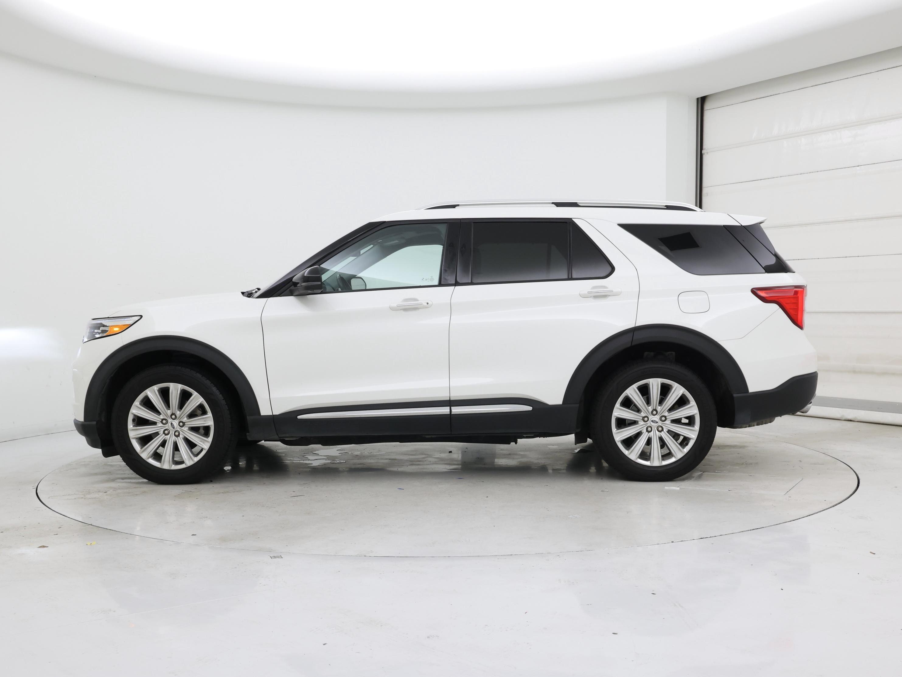 Thumbnail: 2021 Ford Explorer - 3