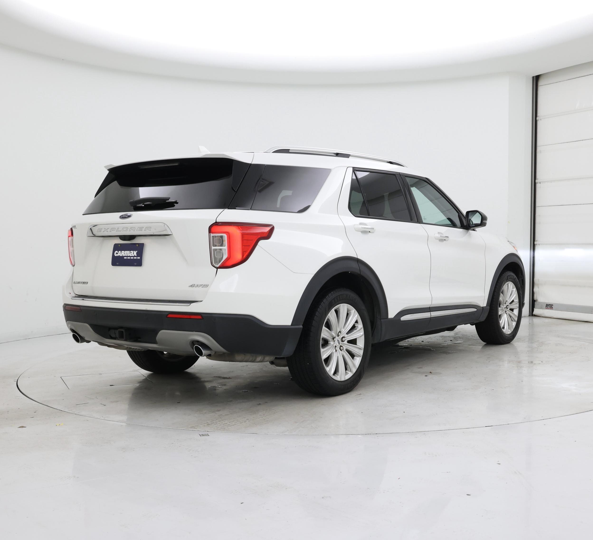 Thumbnail: 2021 Ford Explorer - 8