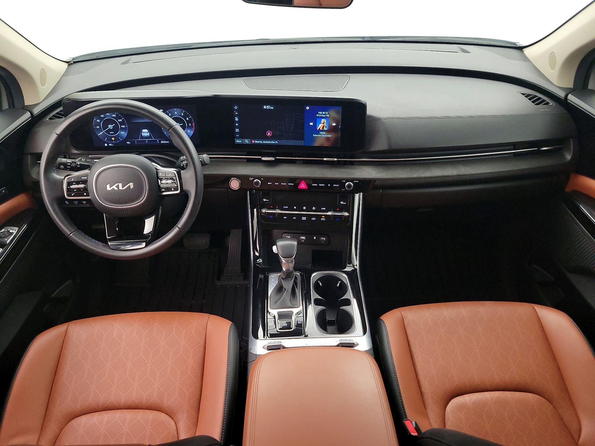 Thumbnail: 2023 Kia Carnival - 9