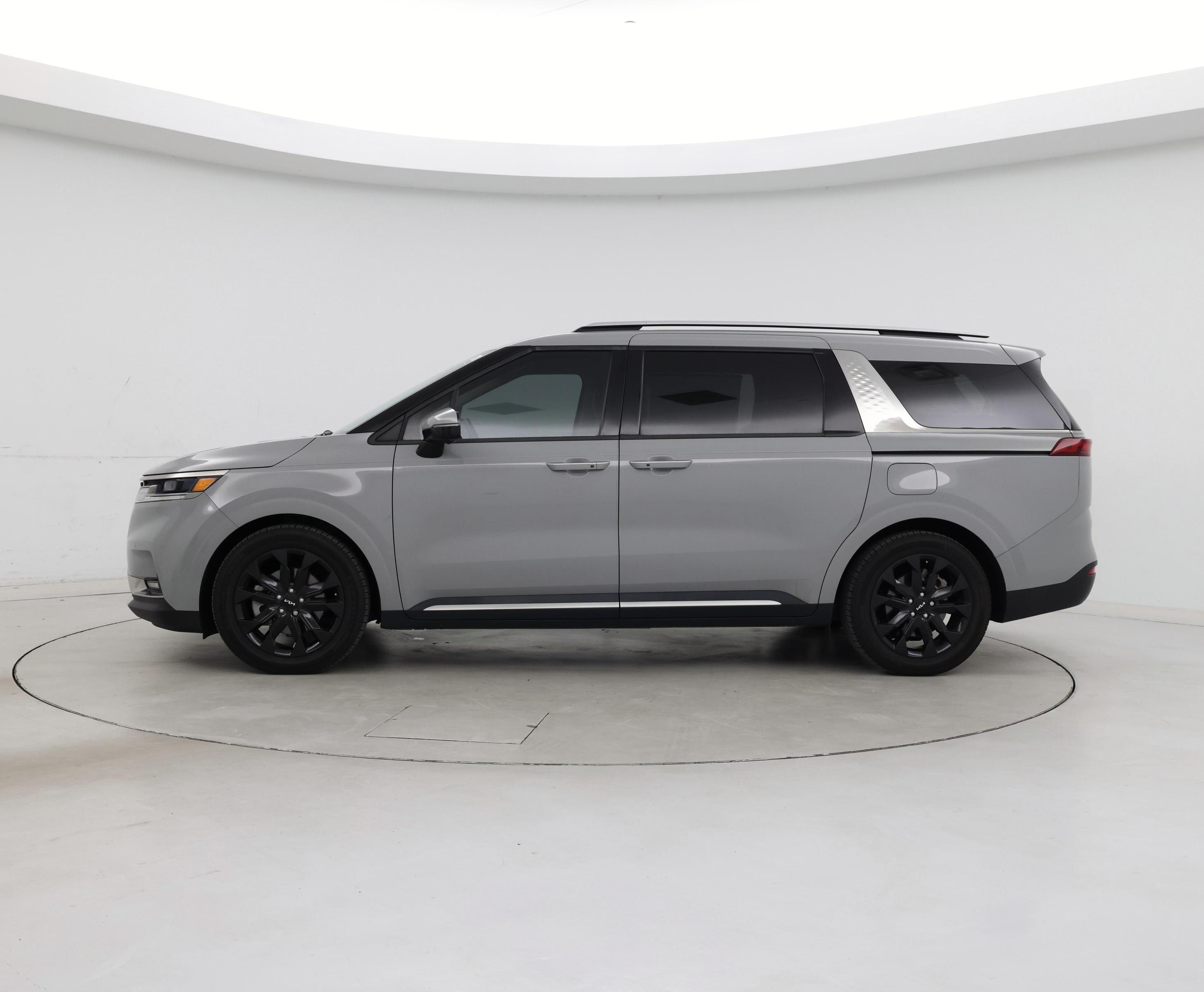 Thumbnail: 2023 Kia Carnival - 3