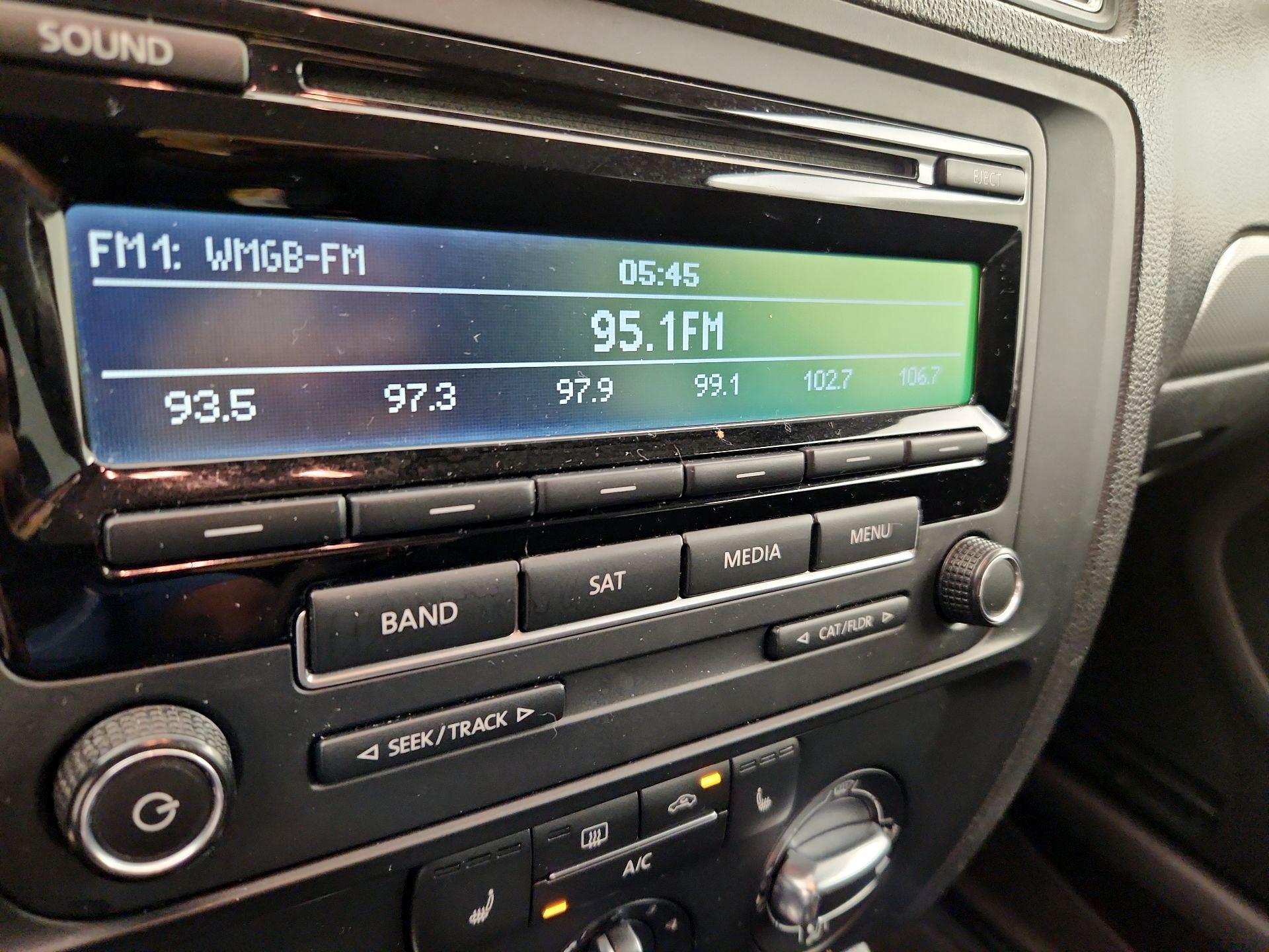 Thumbnail: 2015 Volkswagen Jetta - 14
