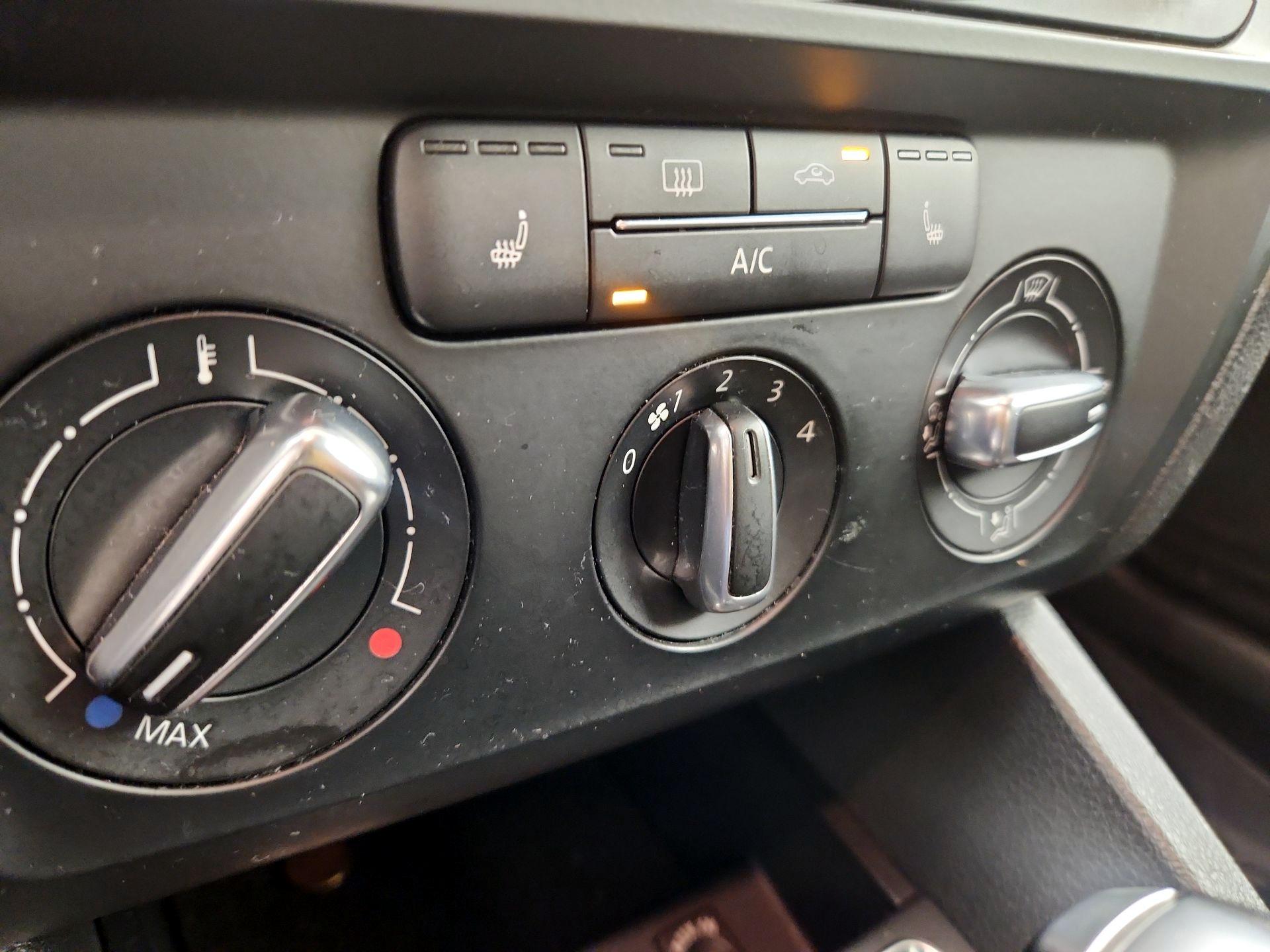 Thumbnail: 2015 Volkswagen Jetta - 15