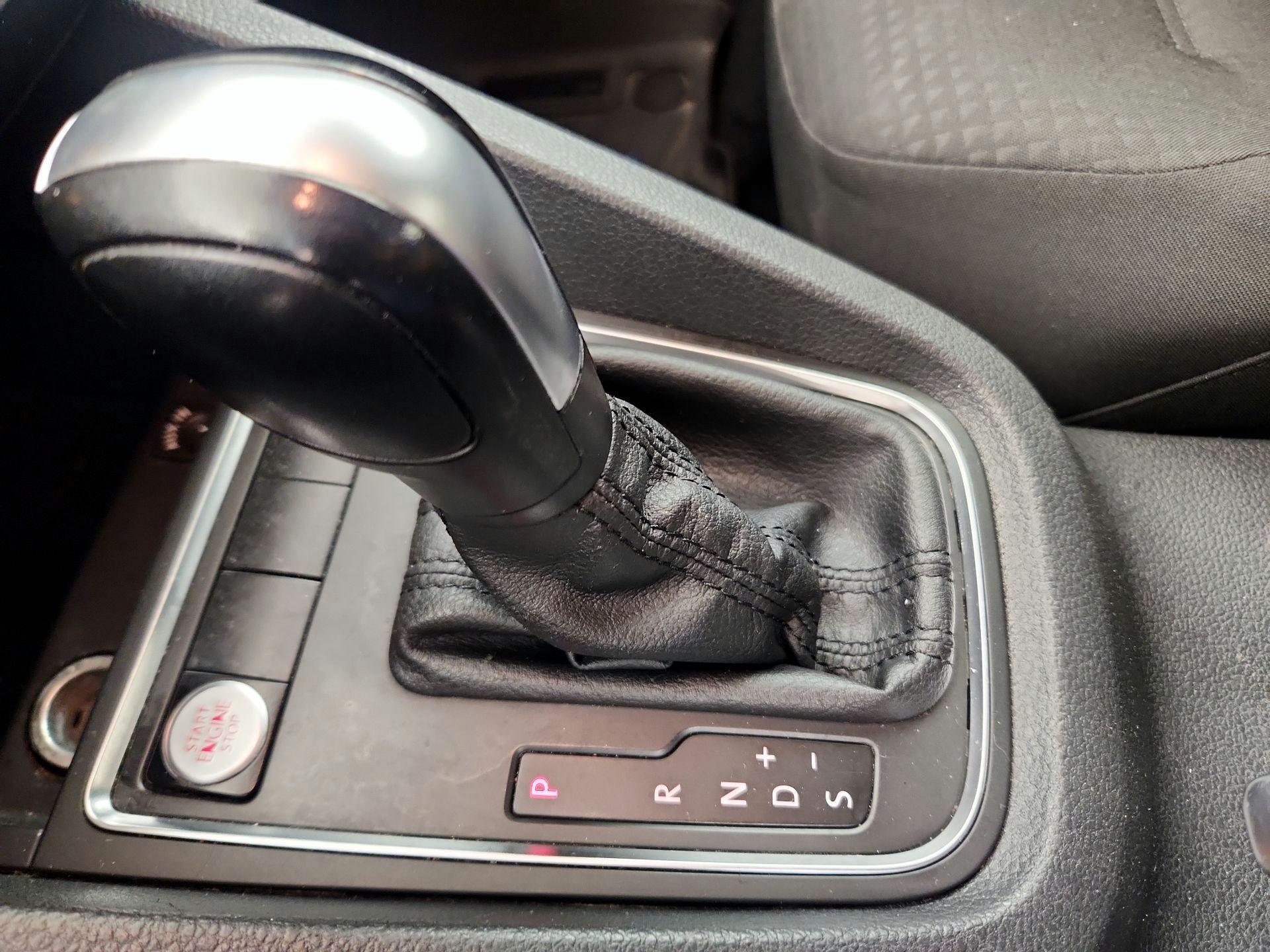 Thumbnail: 2015 Volkswagen Jetta - 16