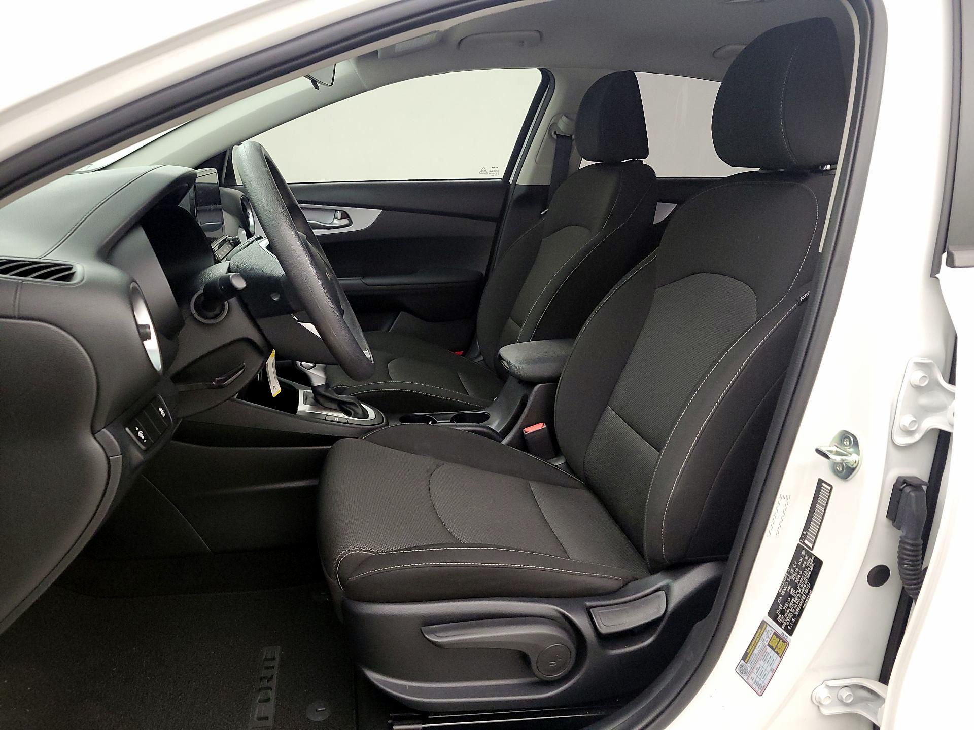 Thumbnail: 2024 Kia Forte - 11