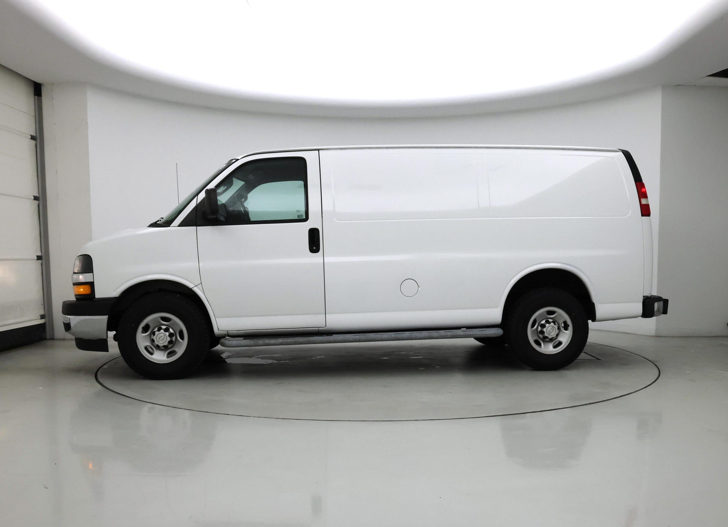Thumbnail: 2019 Chevrolet Express - 3