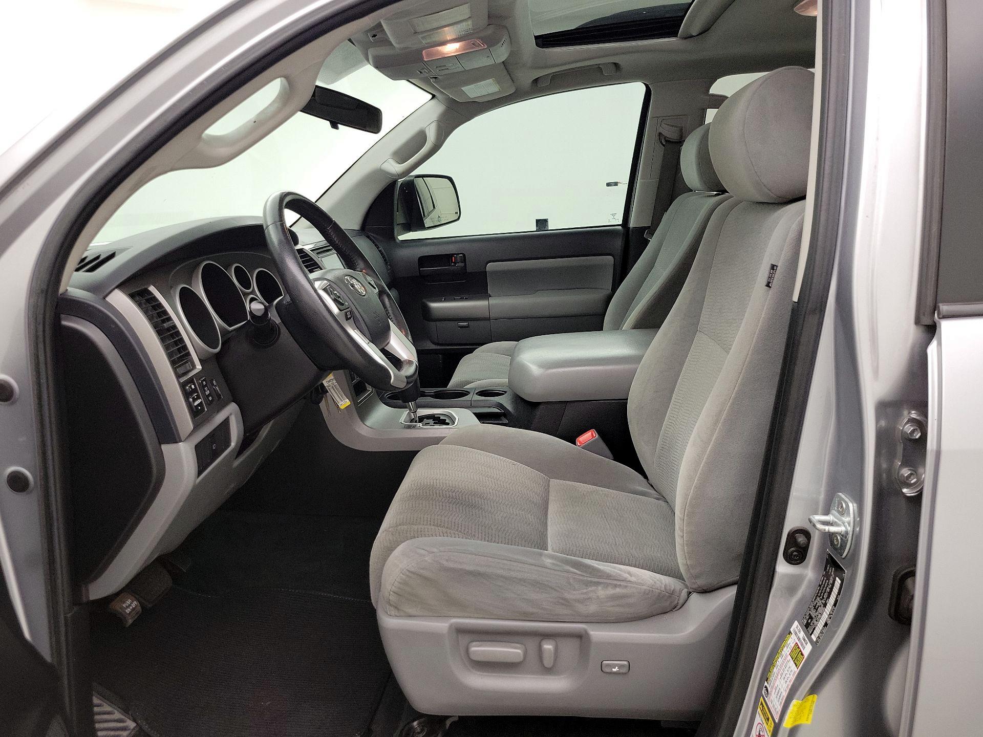 Thumbnail: 2016 Toyota Sequoia - 11