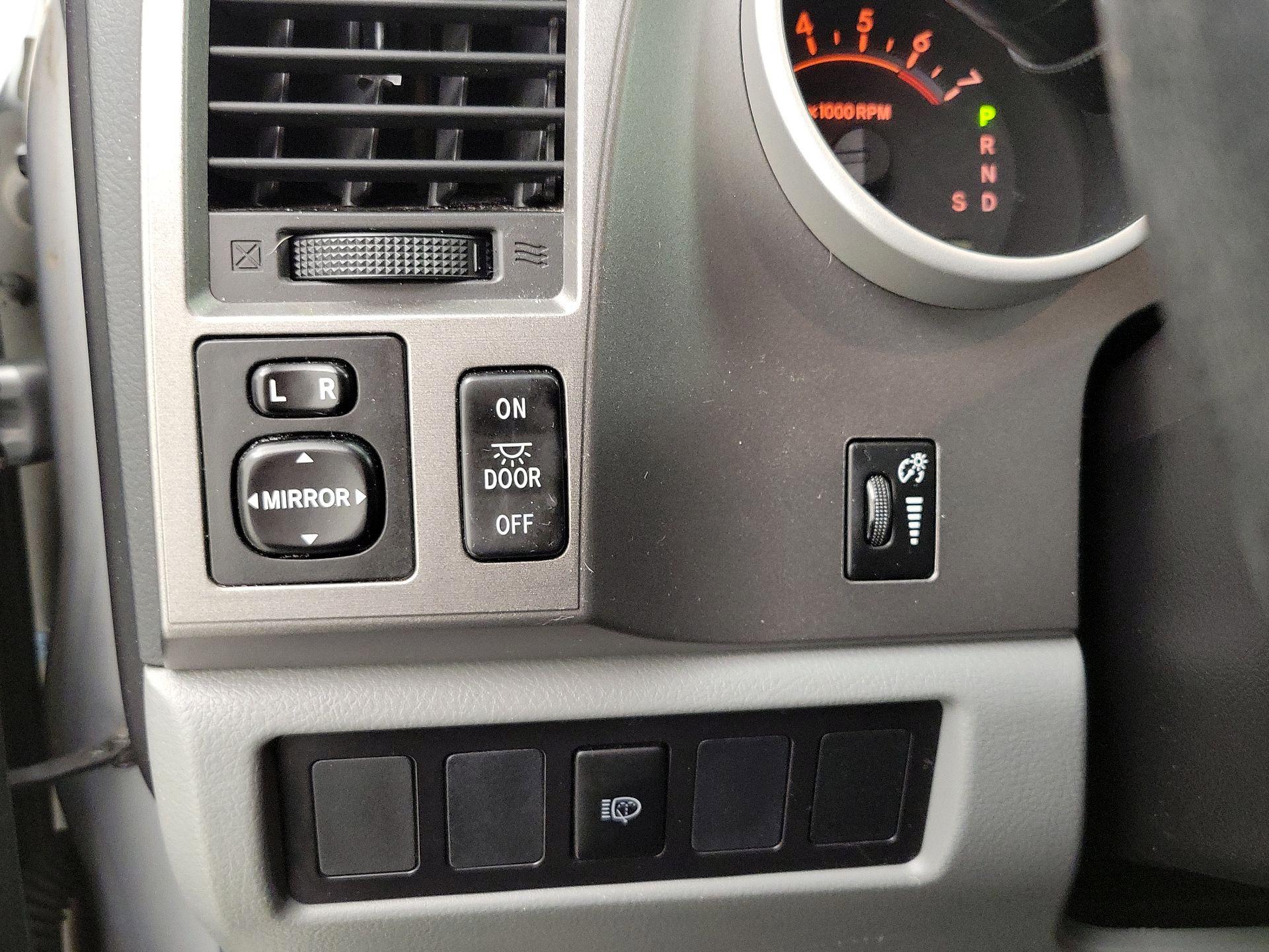 Thumbnail: 2016 Toyota Sequoia - 13