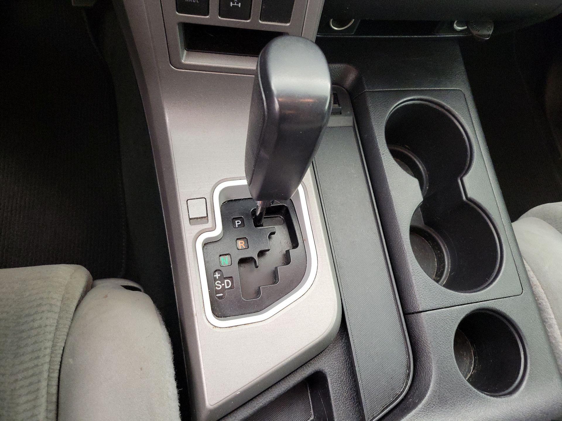 Thumbnail: 2016 Toyota Sequoia - 17
