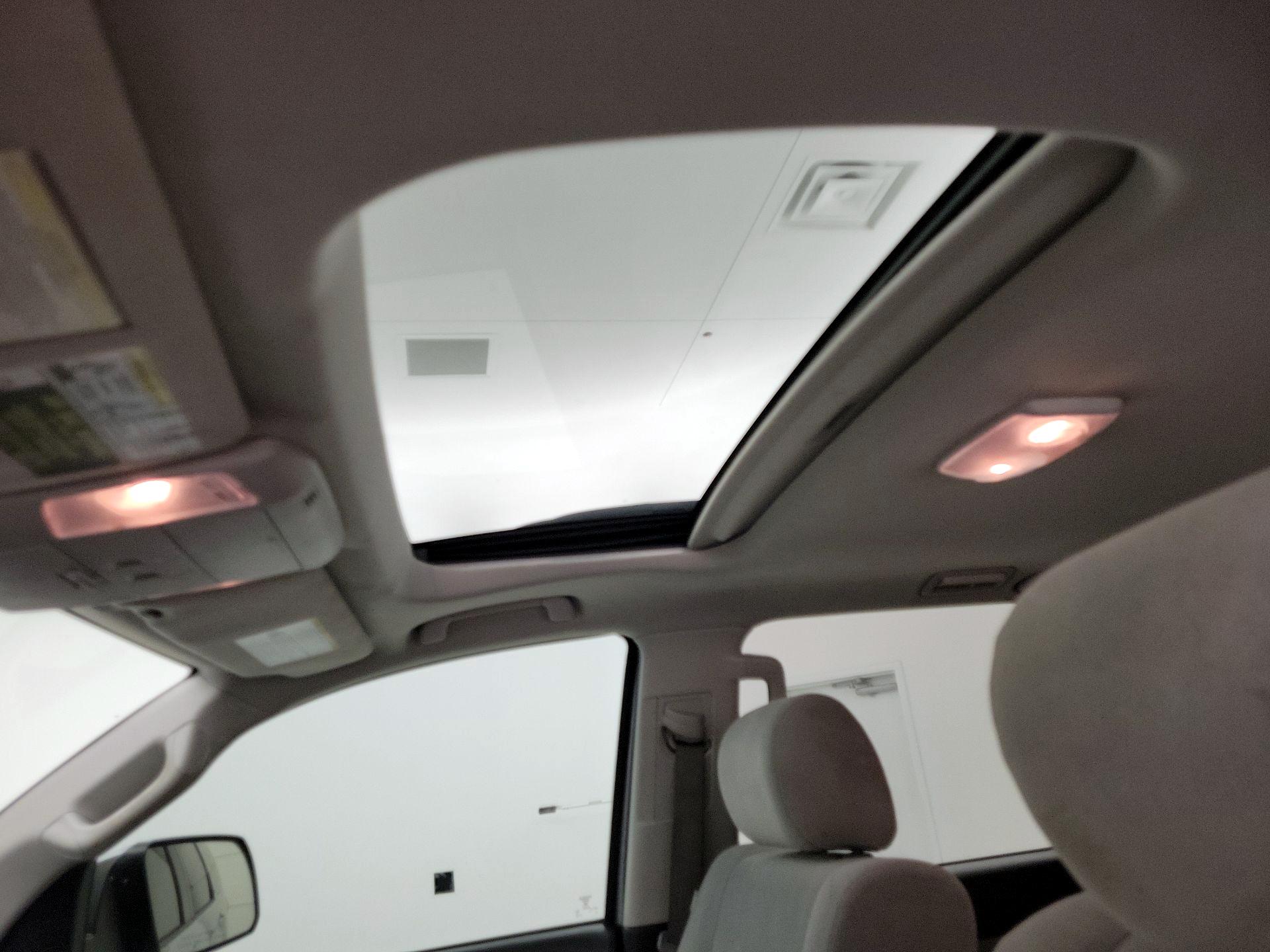 Thumbnail: 2016 Toyota Sequoia - 18