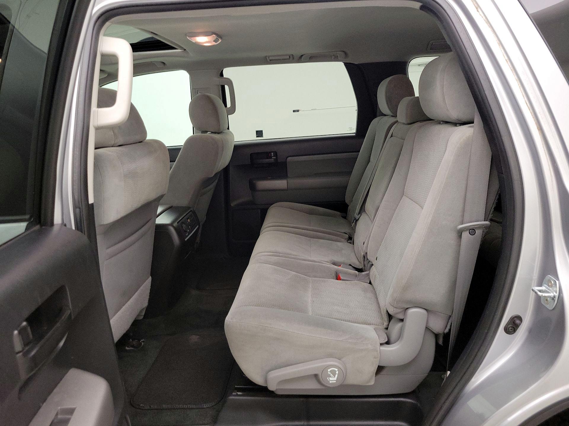 Thumbnail: 2016 Toyota Sequoia - 19