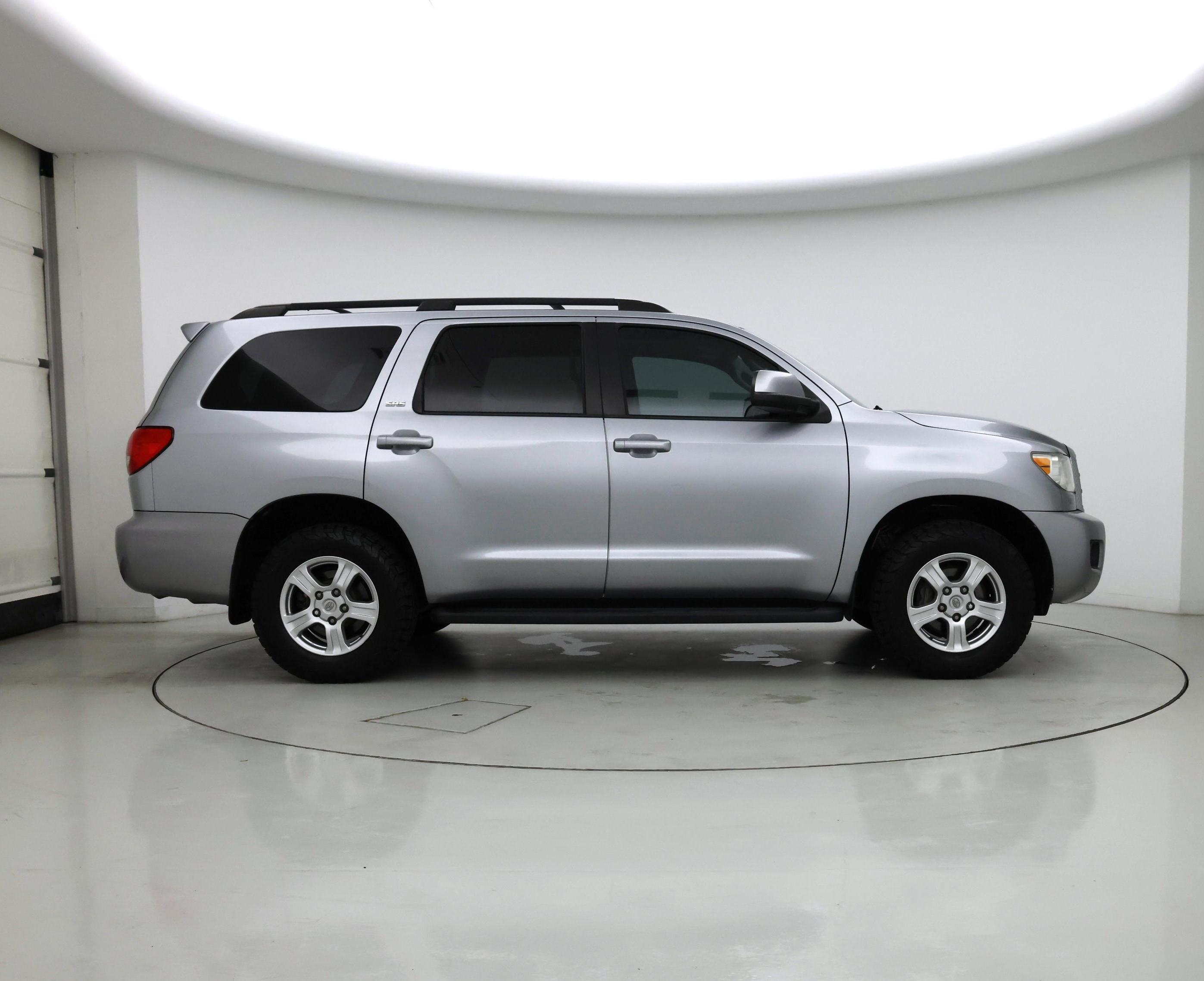 Thumbnail: 2016 Toyota Sequoia - 7
