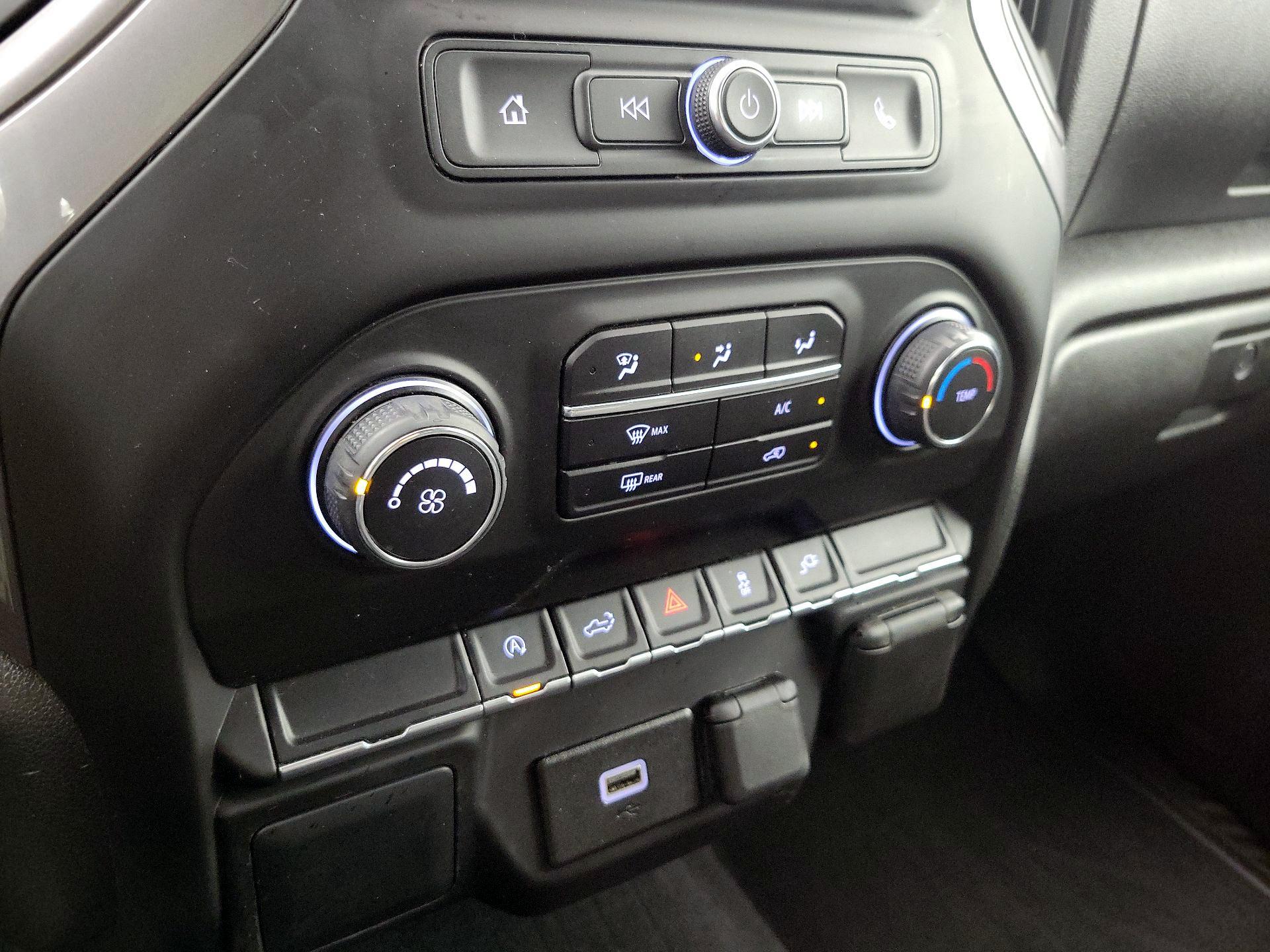 Thumbnail: 2020 Chevrolet Silverado 1500 - 16