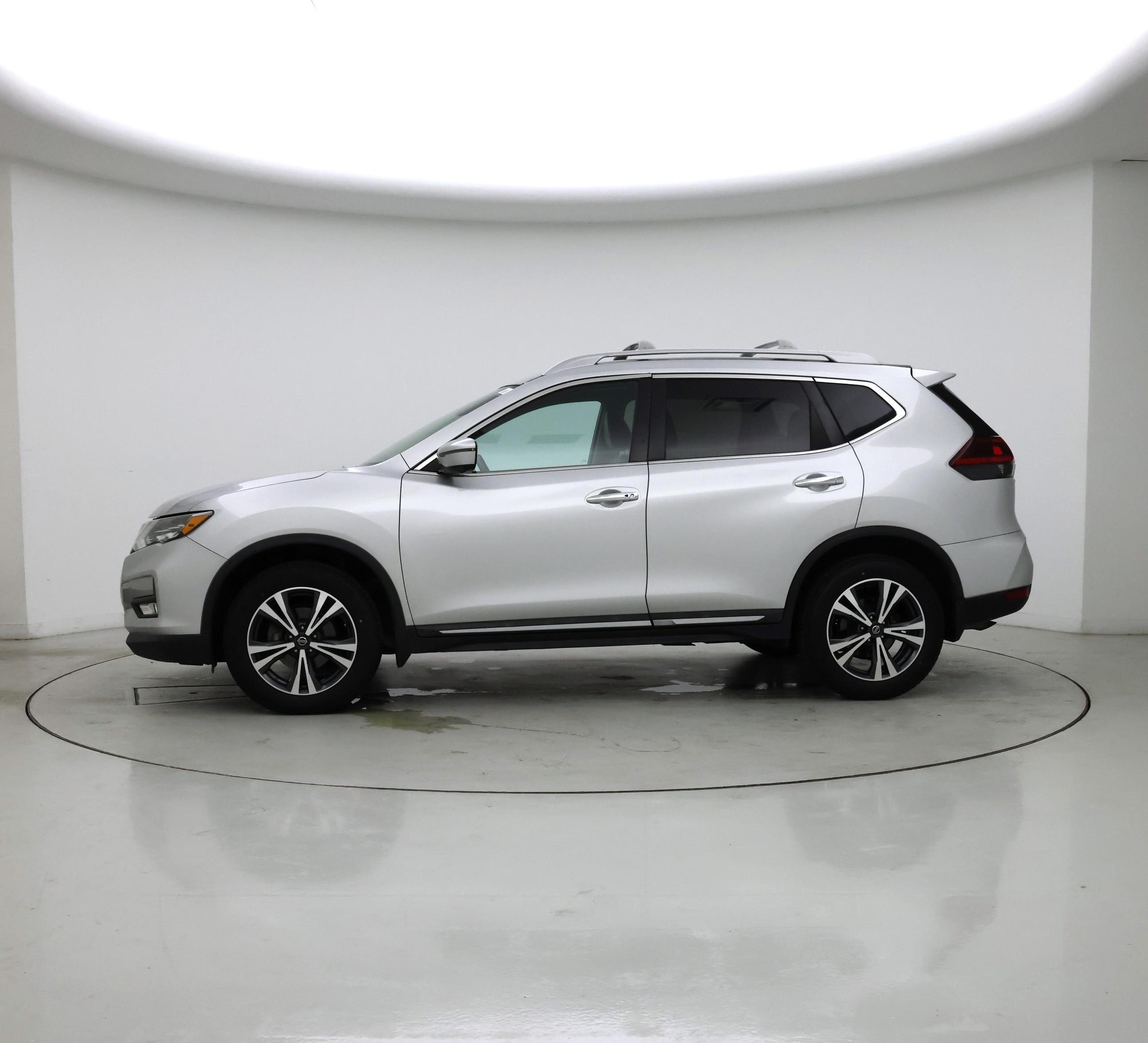 Thumbnail: 2018 Nissan Rogue - 3