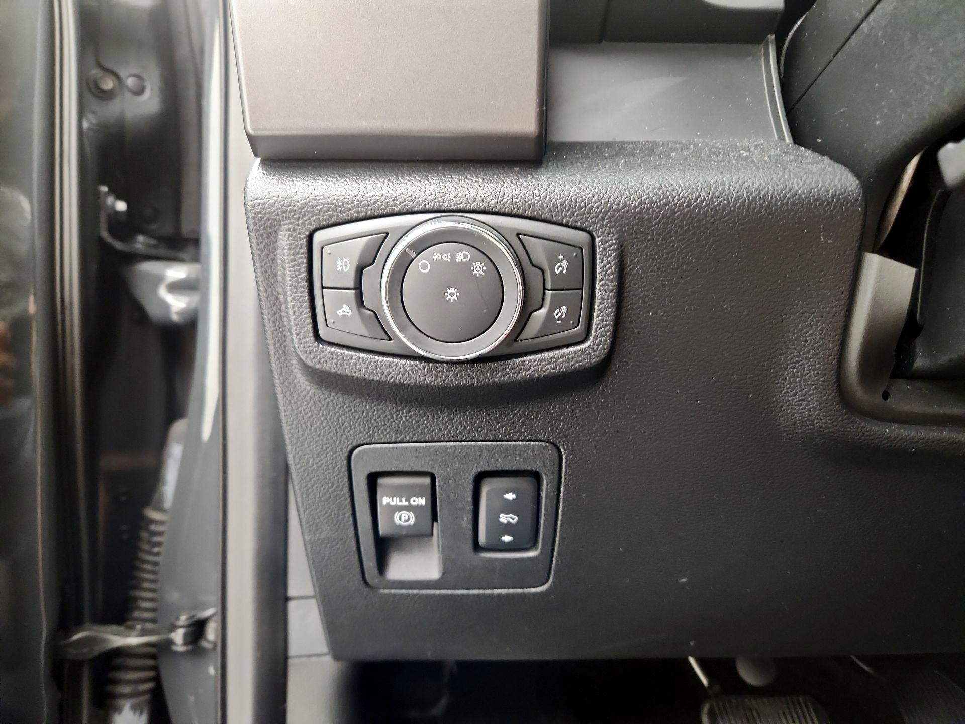 Thumbnail: 2016 Ford F-150 - 13
