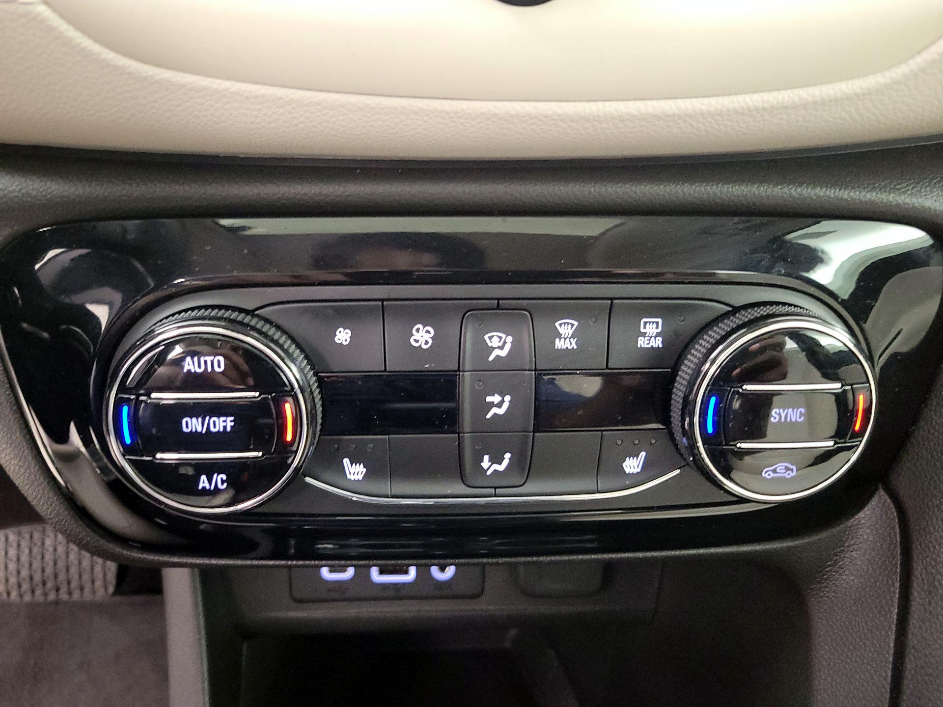 Thumbnail: 2020 Buick Encore GX - 17
