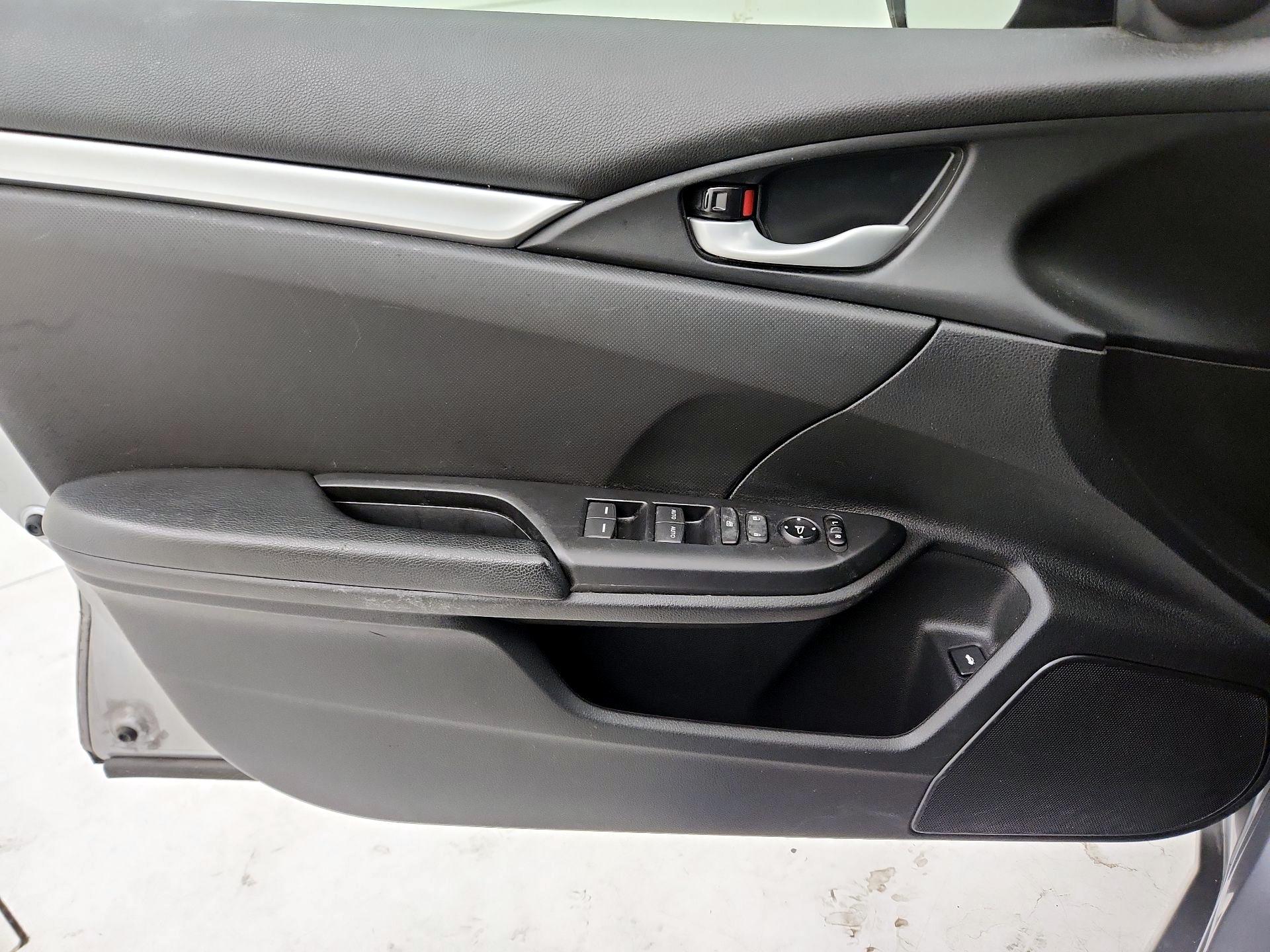 Thumbnail: 2019 Honda Civic - 12