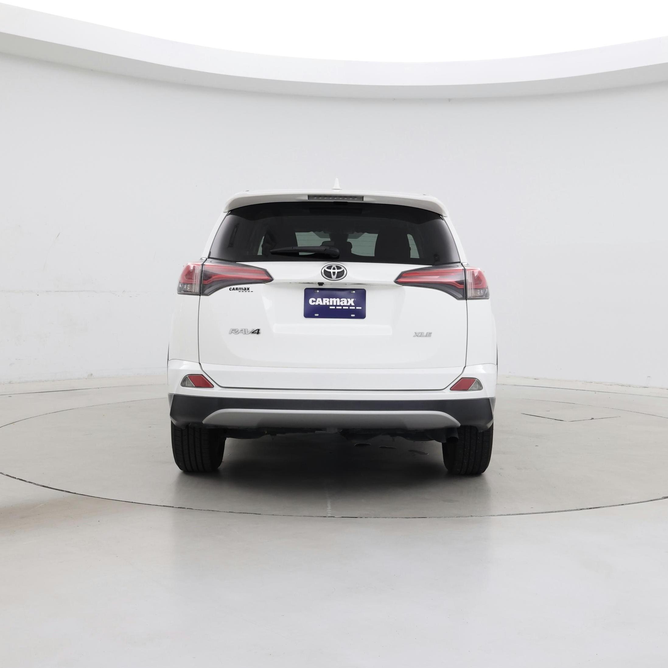 Thumbnail: 2018 Toyota RAV4 - 6