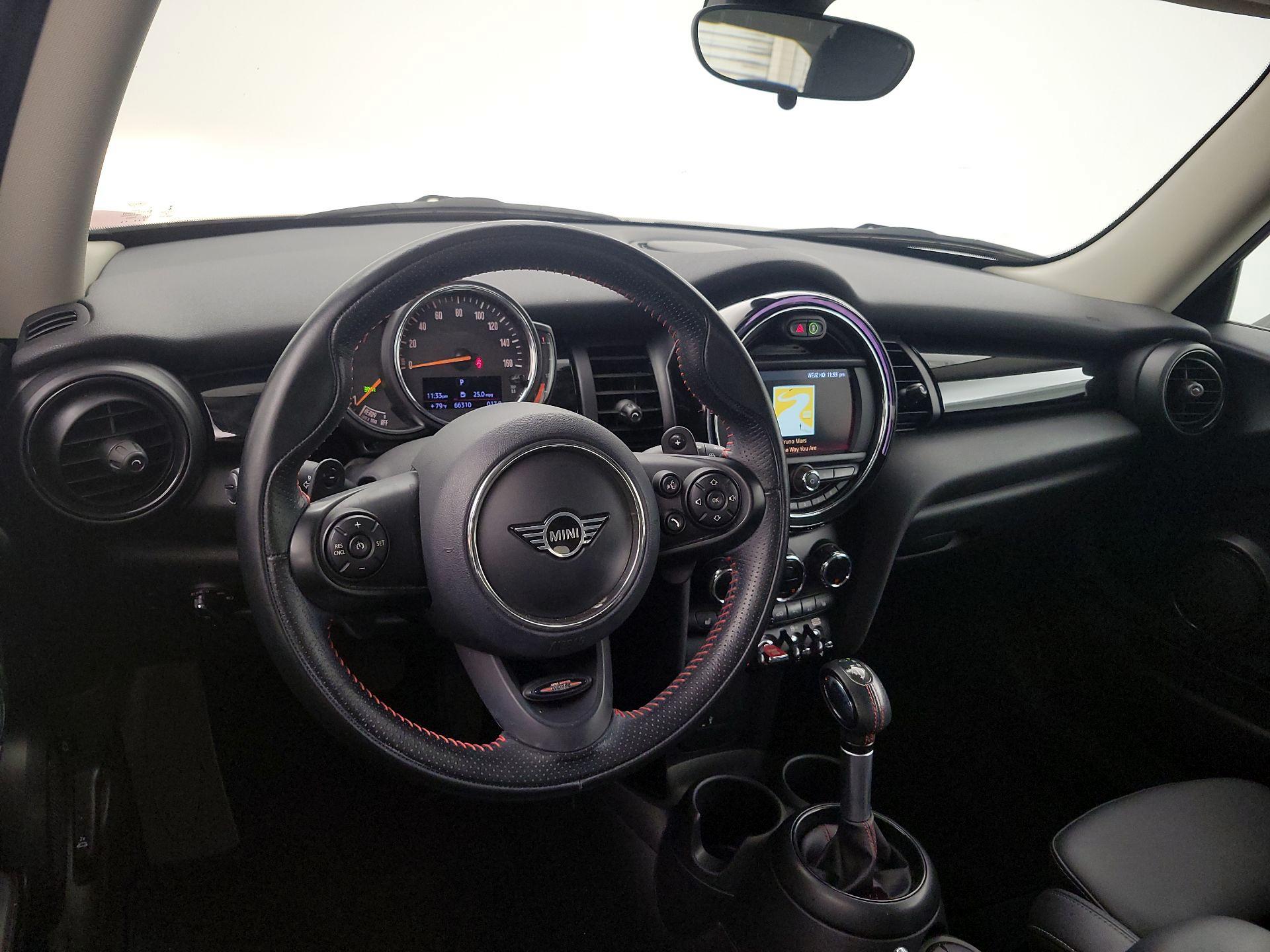 Thumbnail: 2019 MINI Cooper Hardtop - 9