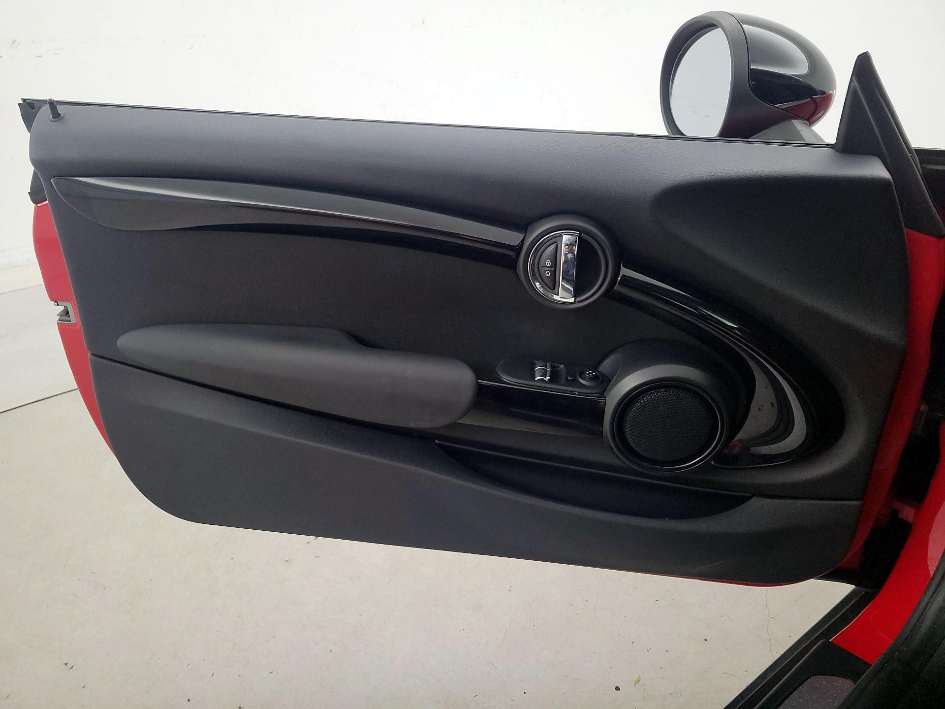Thumbnail: 2019 MINI Cooper Hardtop - 12