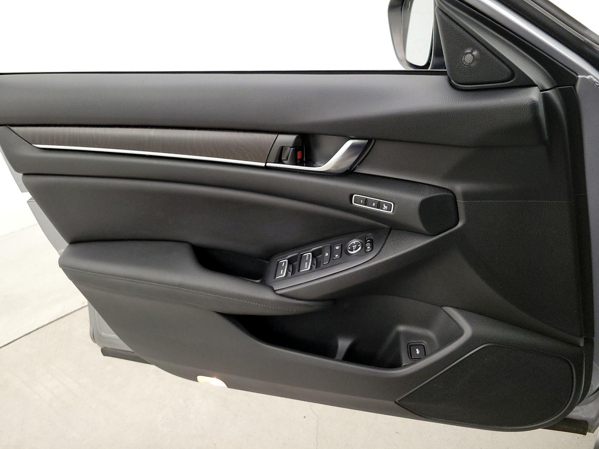 Thumbnail: 2019 Honda Accord - 12