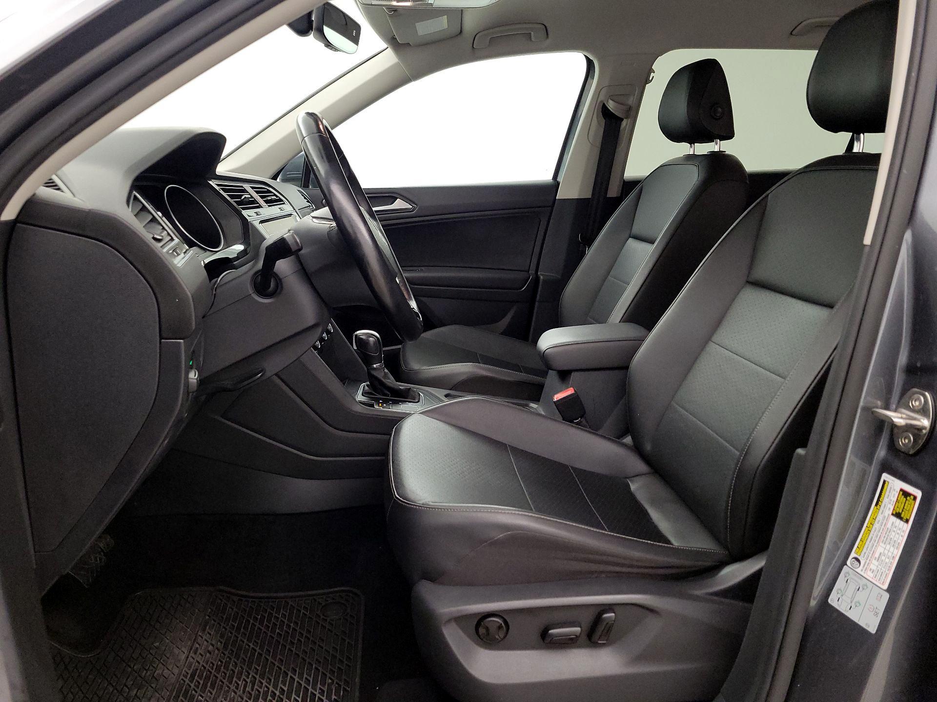 Thumbnail: 2018 Volkswagen Tiguan - 11
