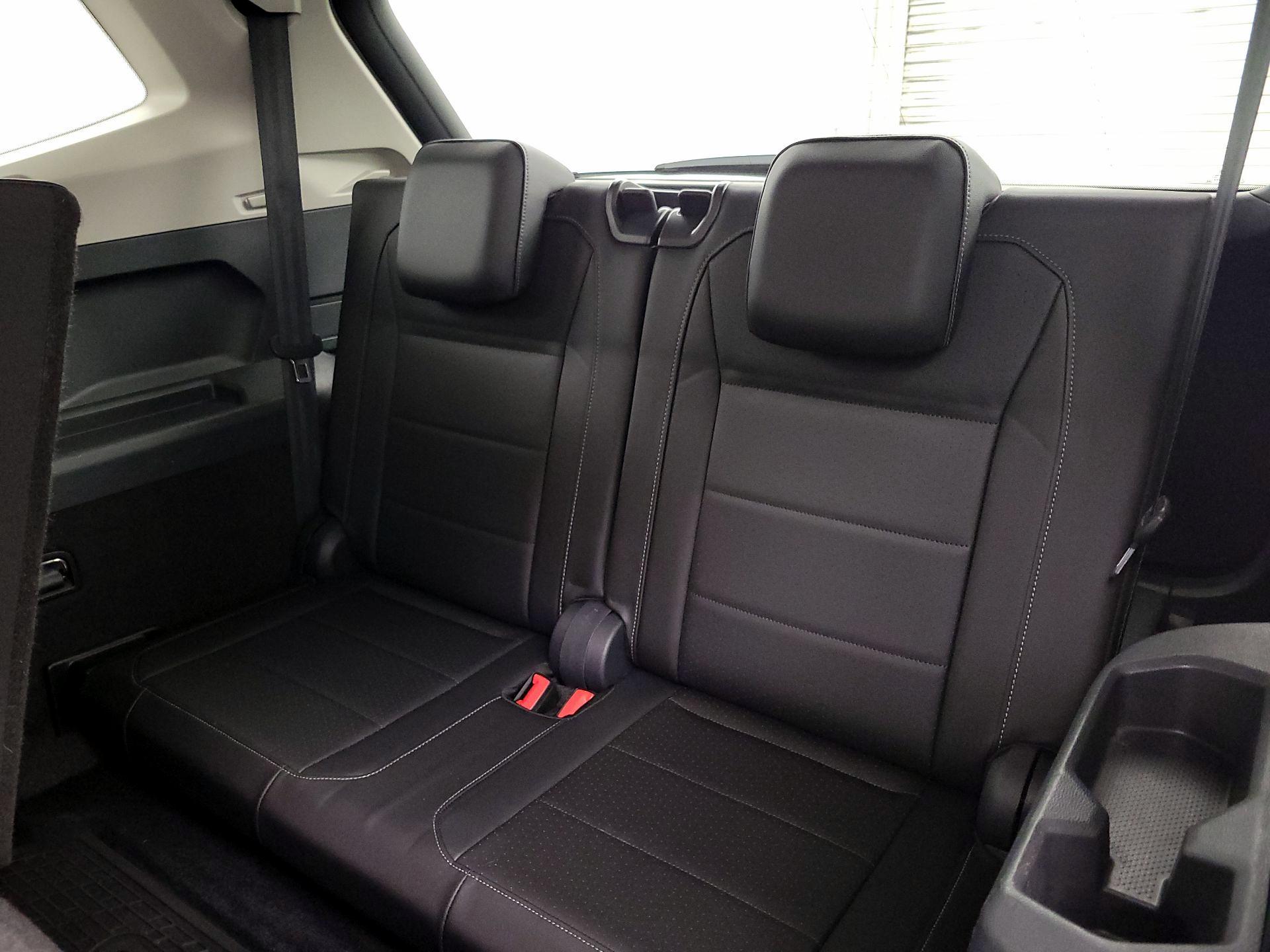 Thumbnail: 2018 Volkswagen Tiguan - 20