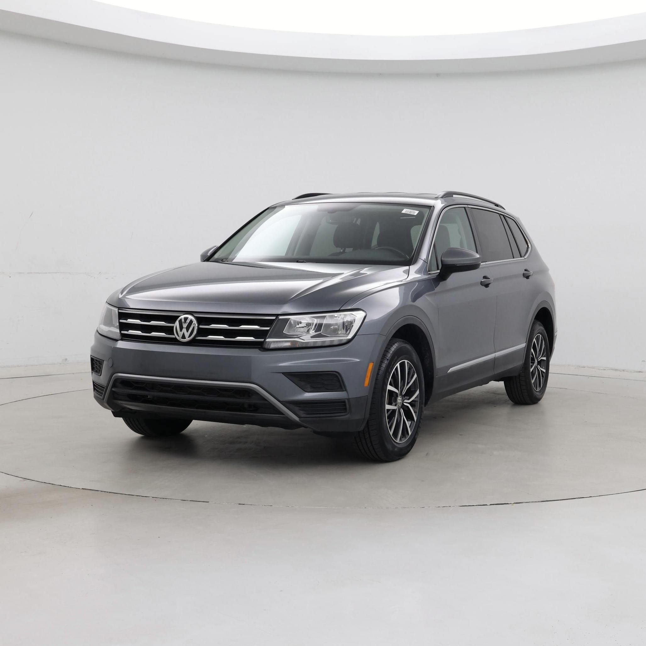 Thumbnail: 2018 Volkswagen Tiguan - 4