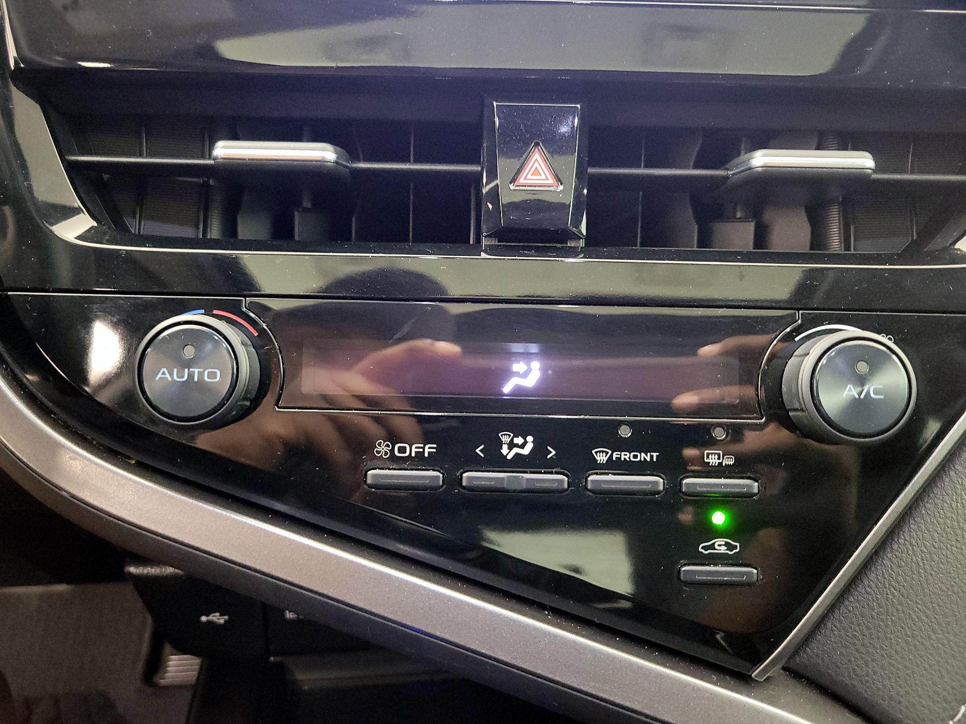 Thumbnail: 2021 Toyota Camry - 16