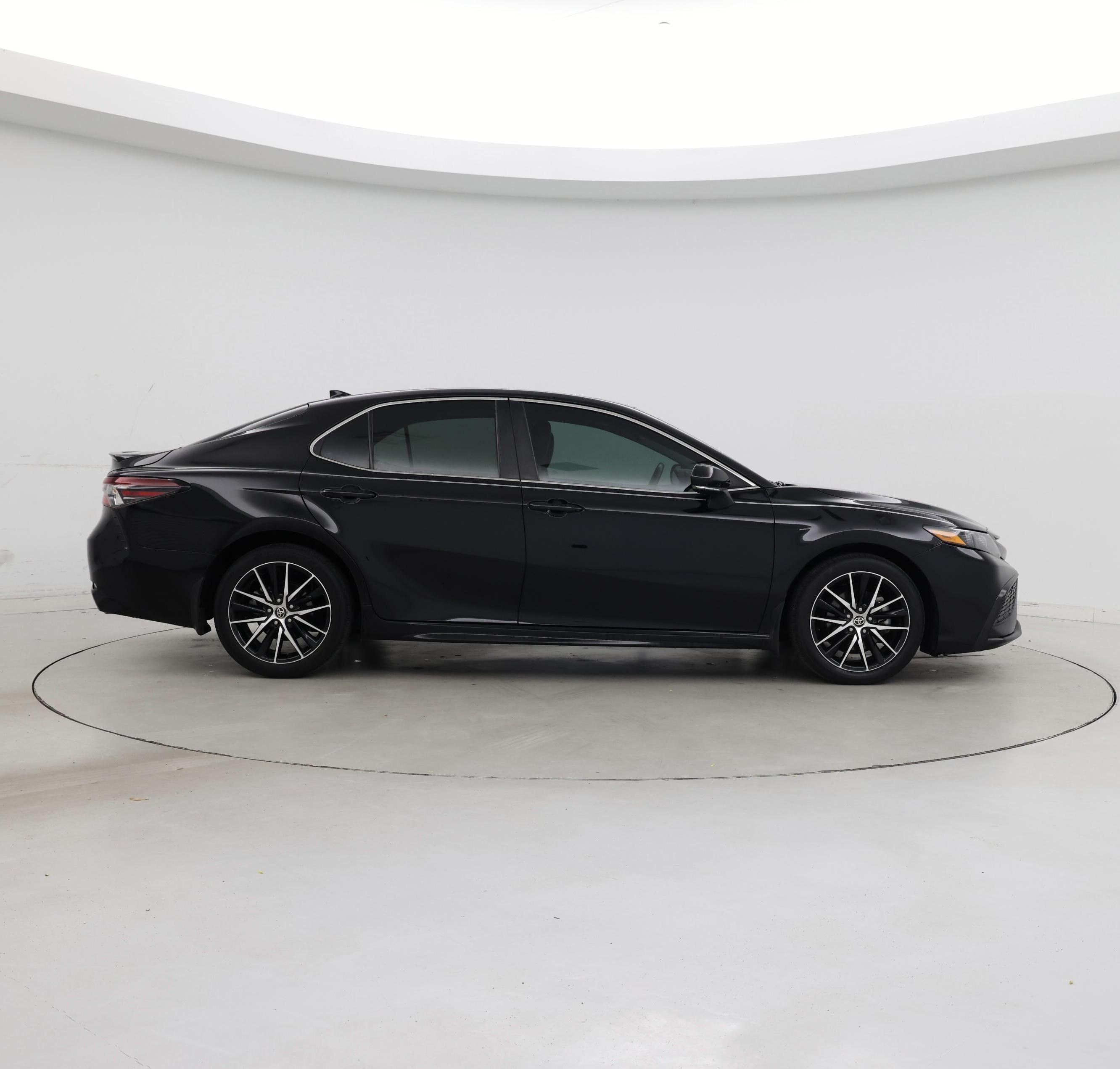 Thumbnail: 2021 Toyota Camry - 7