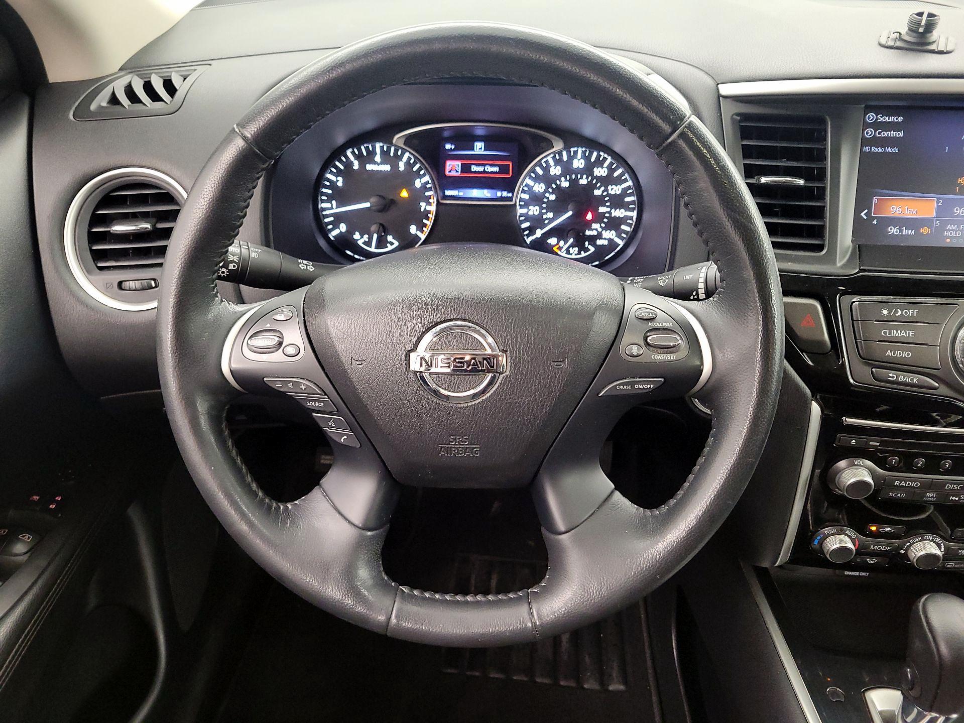 Thumbnail: 2019 Nissan Pathfinder - 10