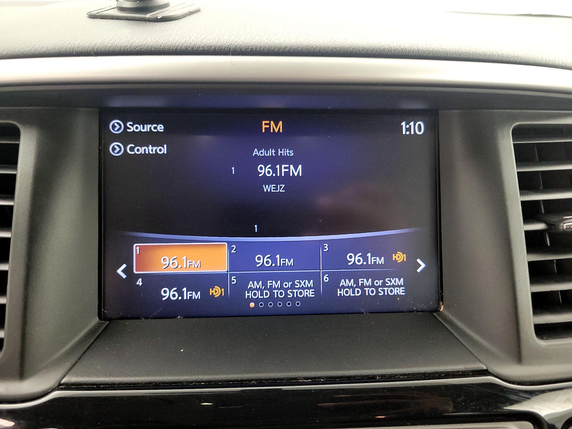 Thumbnail: 2019 Nissan Pathfinder - 15