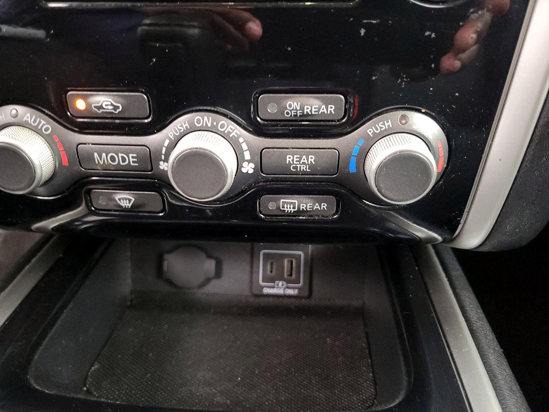Thumbnail: 2019 Nissan Pathfinder - 16
