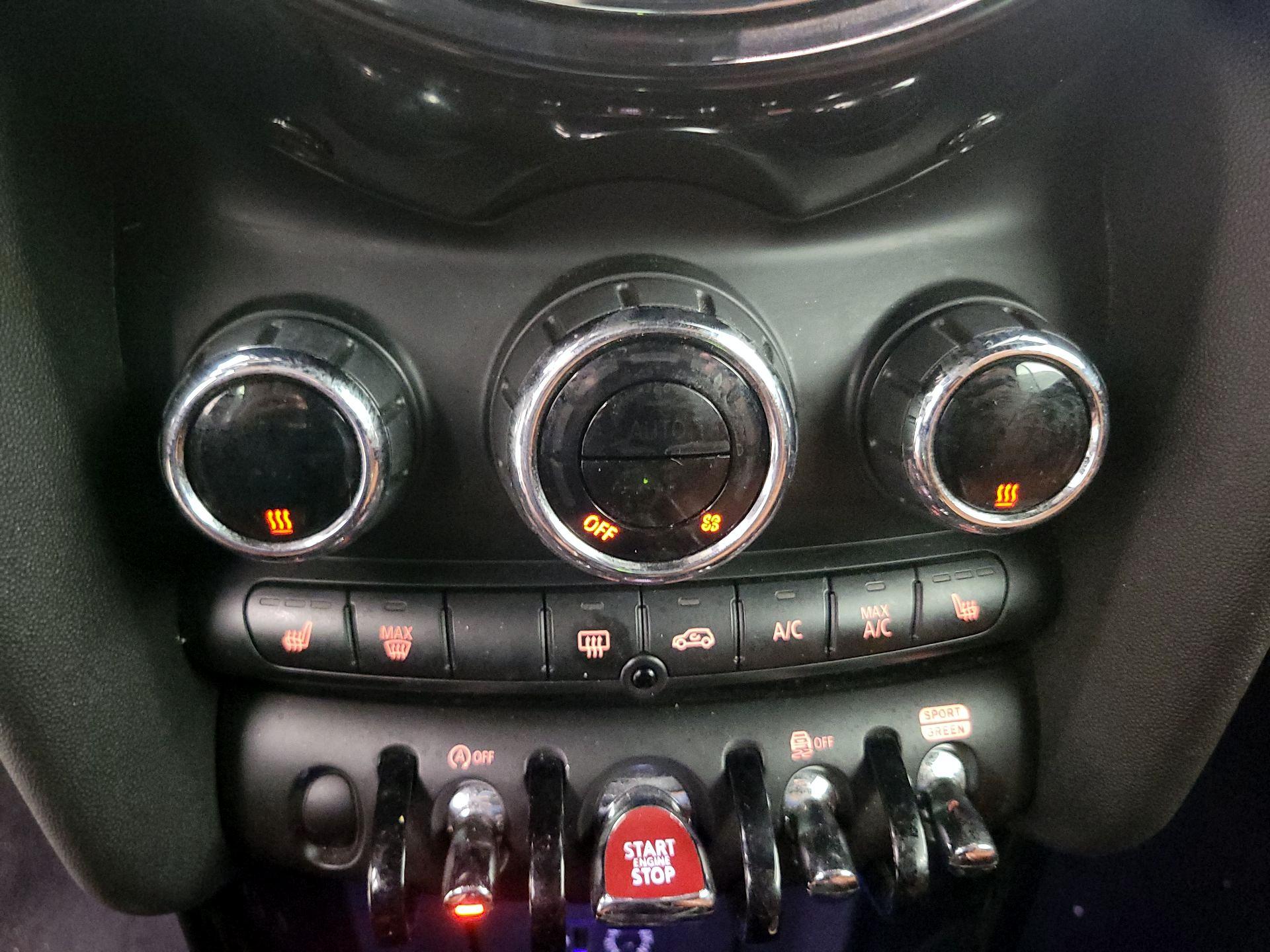Thumbnail: 2018 MINI Cooper - 16