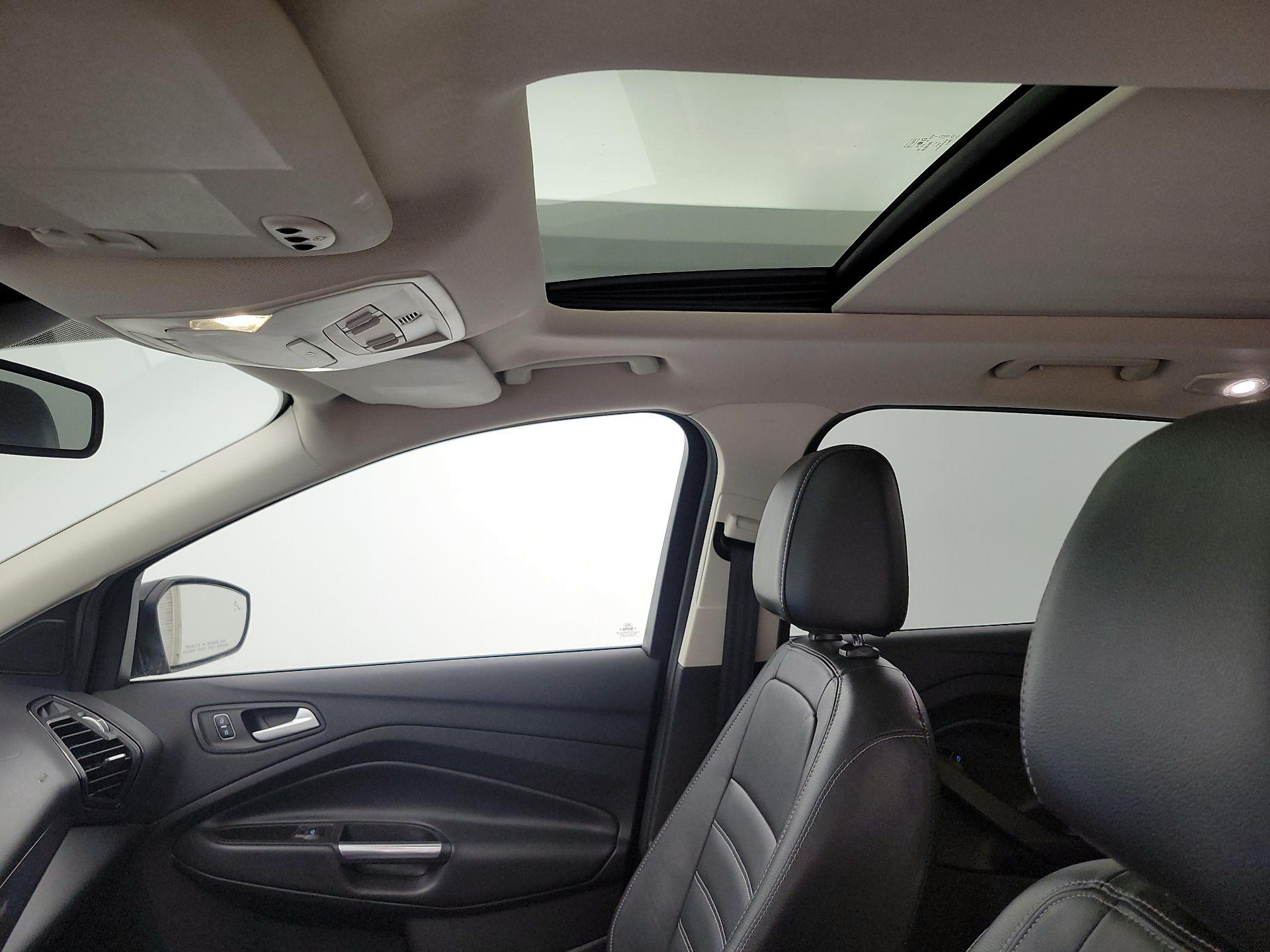 Thumbnail: 2017 Ford Escape - 20