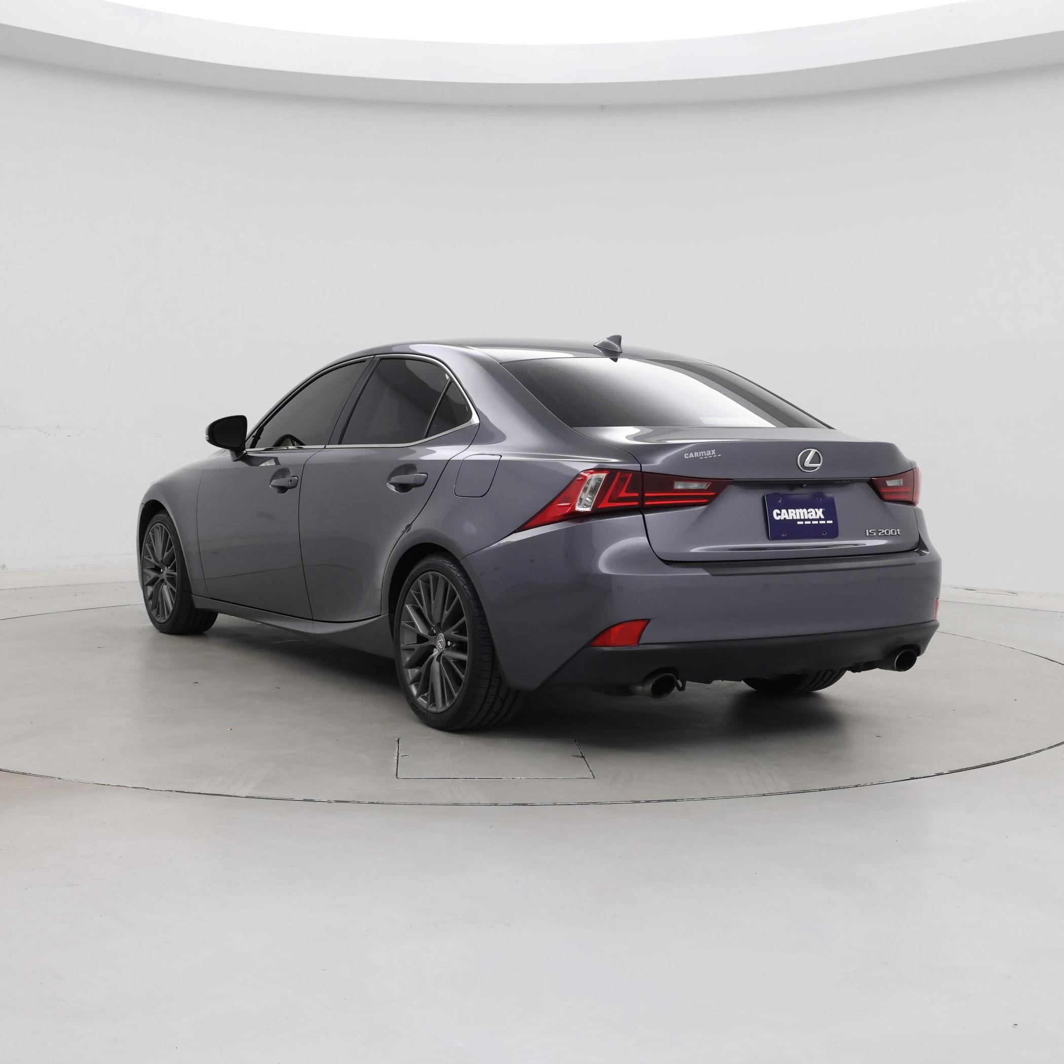 Thumbnail: 2016 Lexus IS - 2