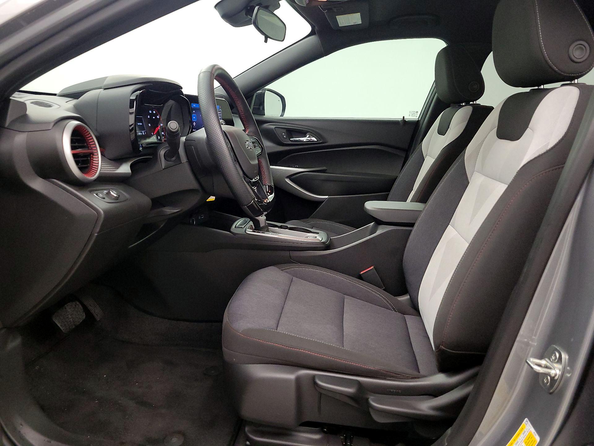 Thumbnail: 2024 Chevrolet Trax - 11