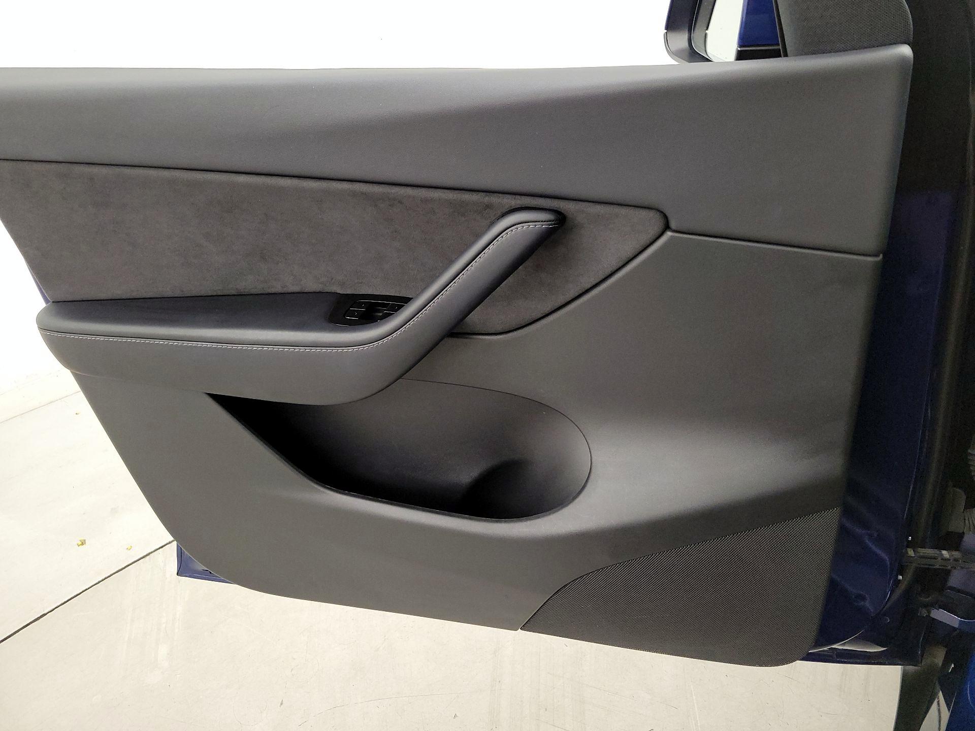 Thumbnail: 2021 Tesla Model Y - 12