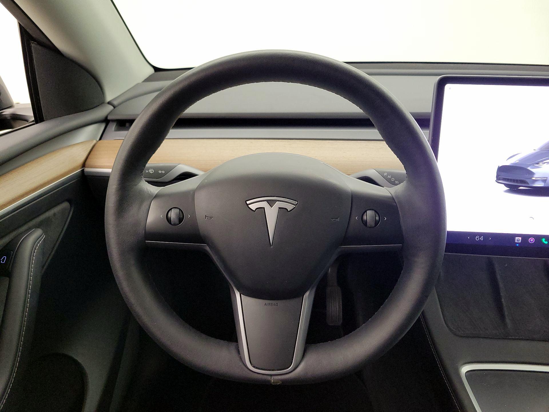 Thumbnail: 2023 Tesla Model Y - 10