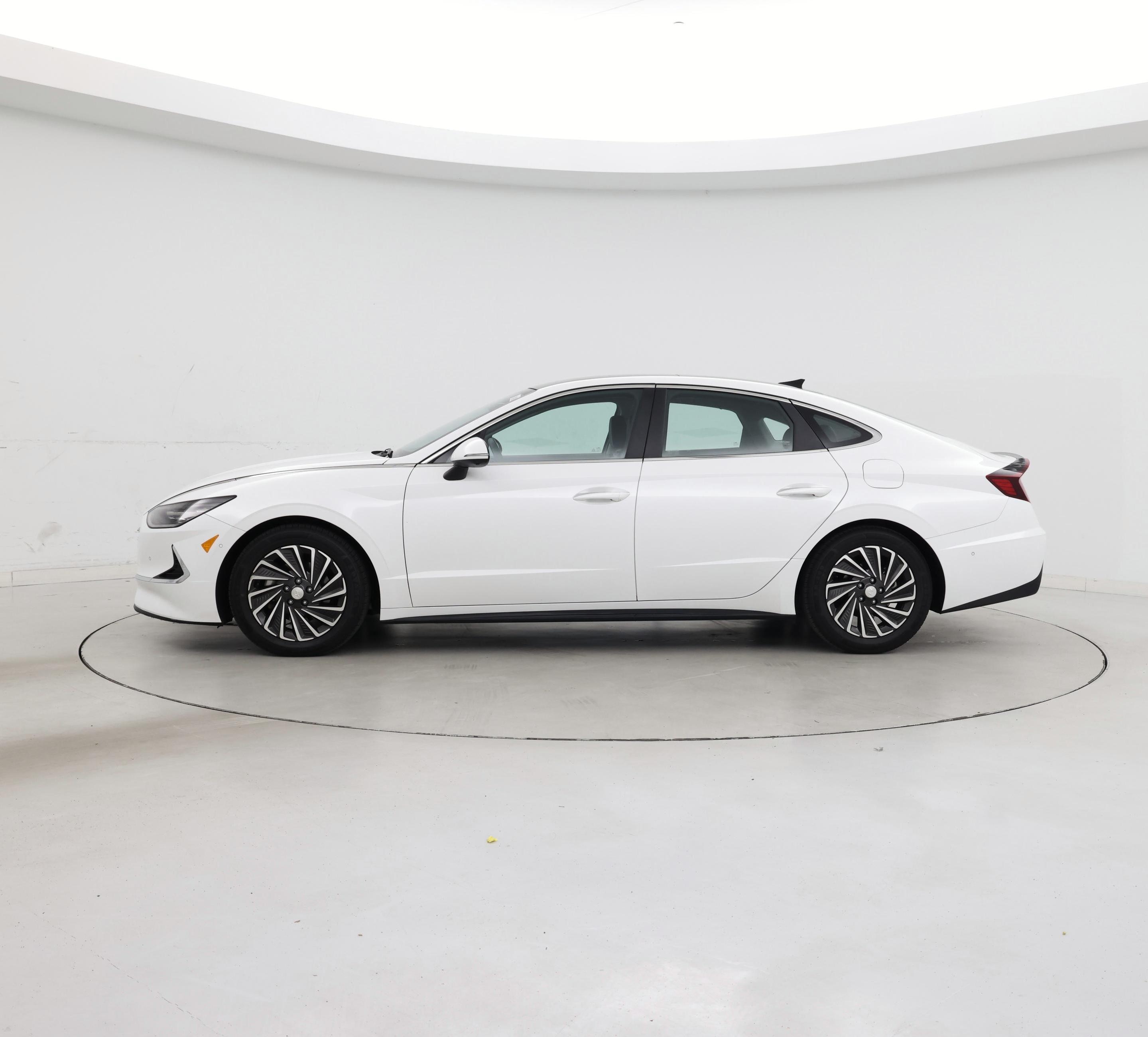 Thumbnail: 2022 Hyundai Sonata - 3