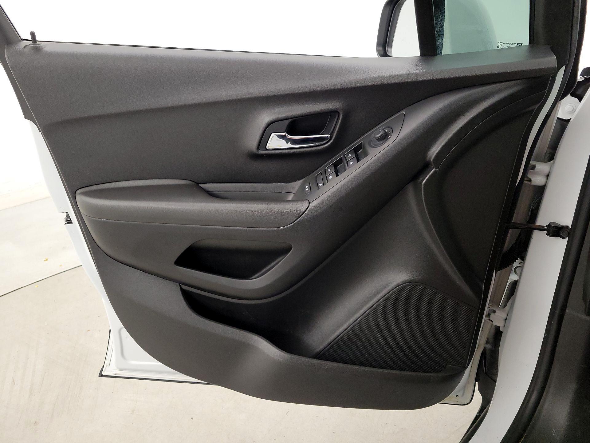 Thumbnail: 2020 Chevrolet Trax - 12