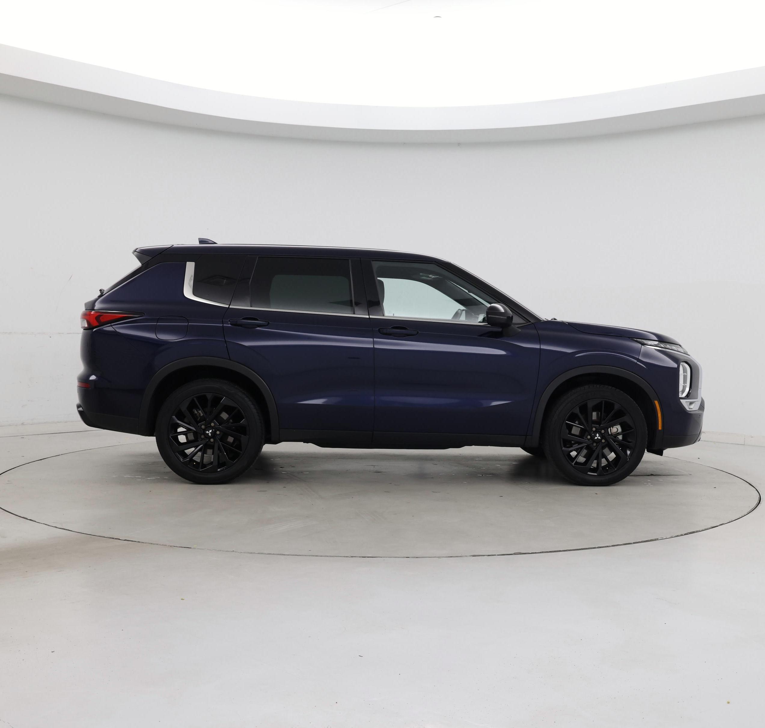 Thumbnail: 2022 Mitsubishi Outlander - 7