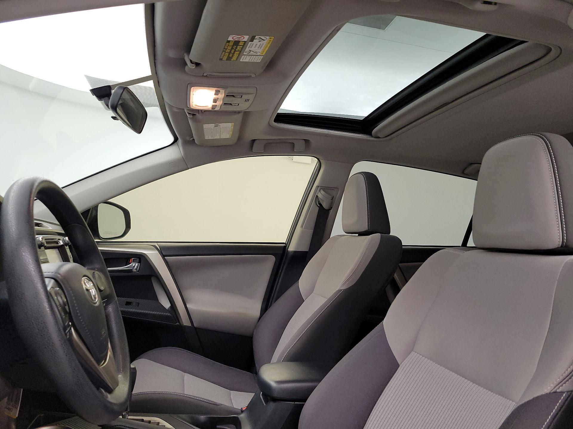 Thumbnail: 2014 Toyota RAV4 - 19