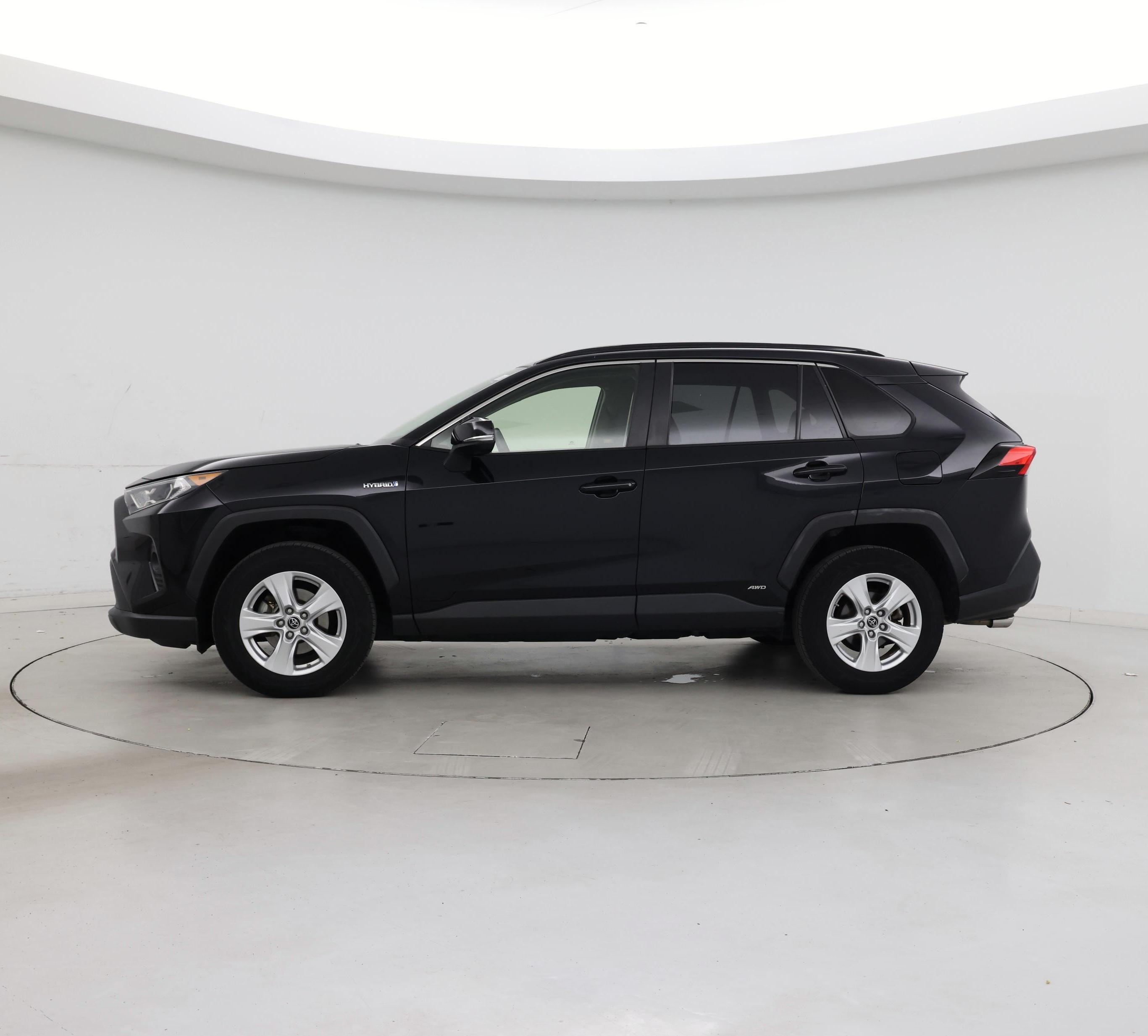 Thumbnail: 2019 Toyota RAV4 - 3