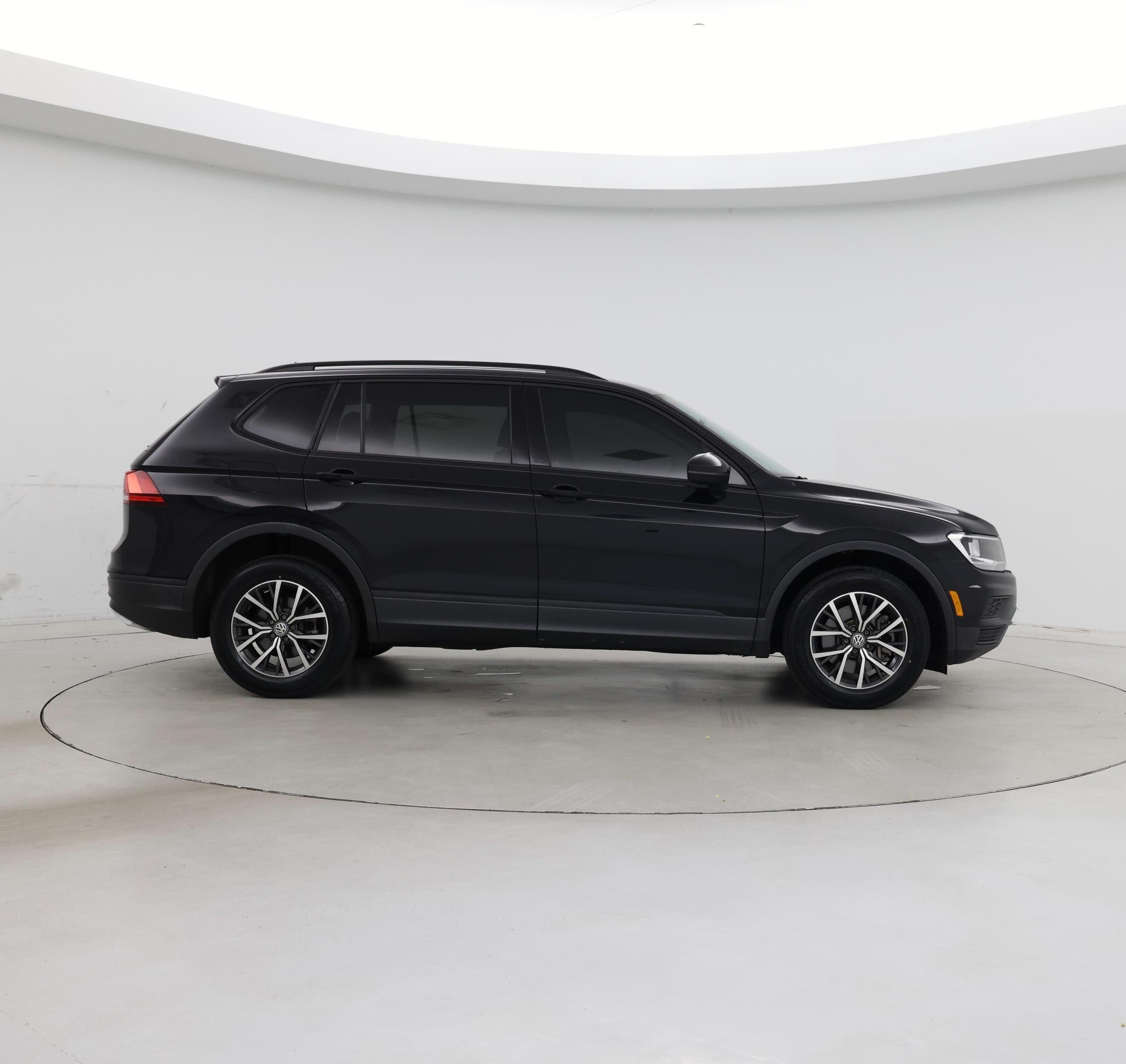 Thumbnail: 2021 Volkswagen Tiguan - 7