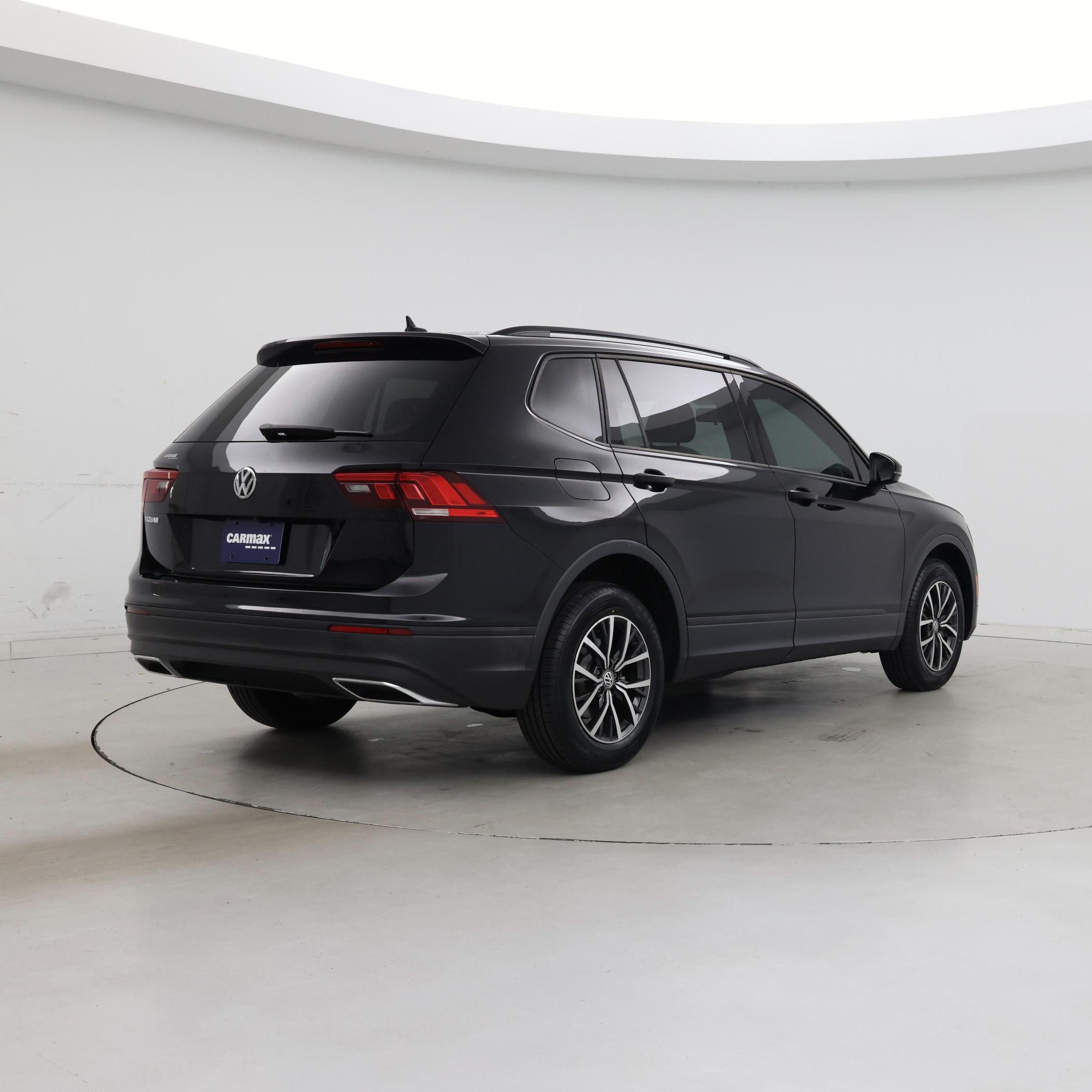 Thumbnail: 2021 Volkswagen Tiguan - 8