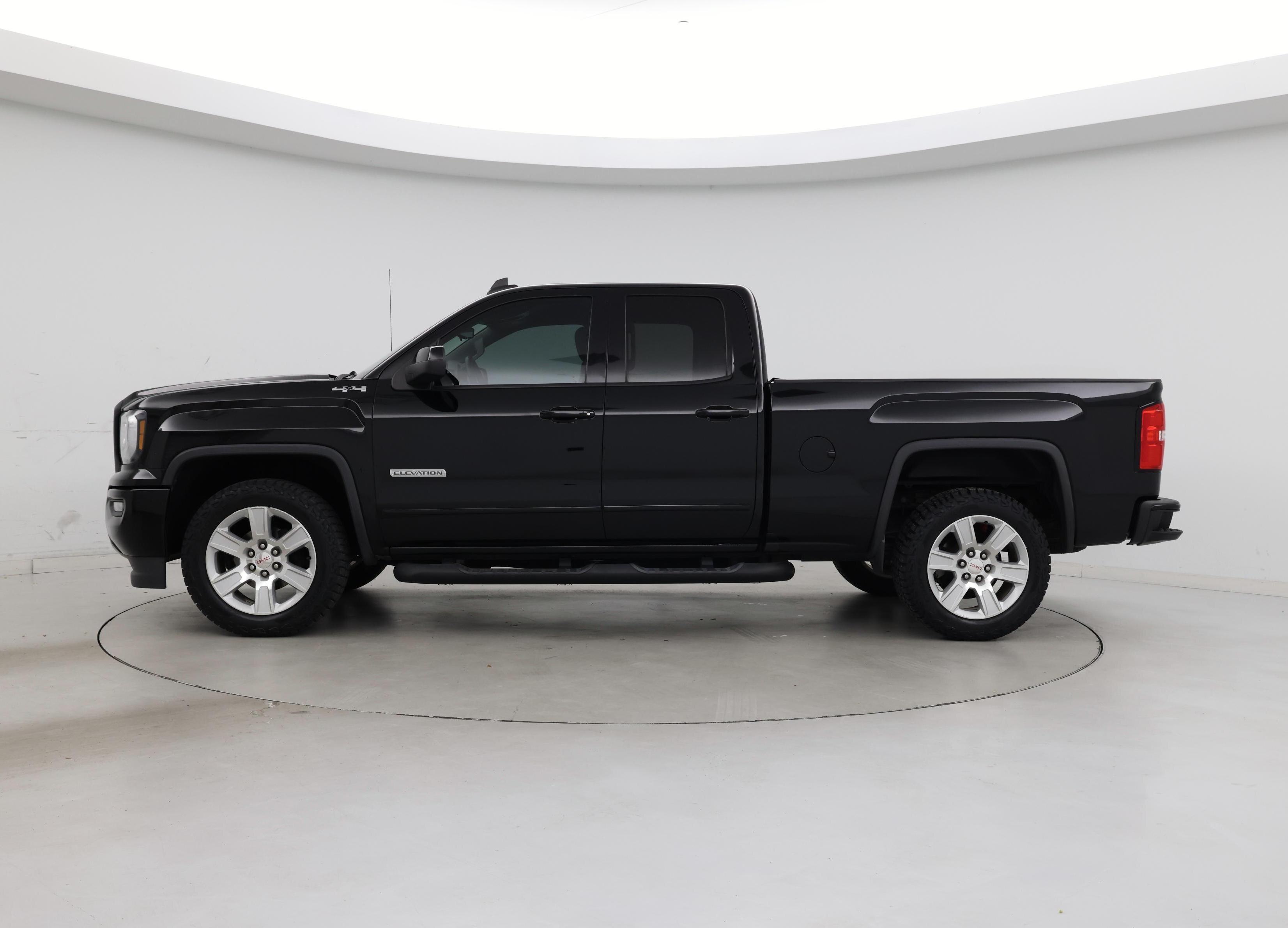 Thumbnail: 2017 GMC Sierra 1500 - 3