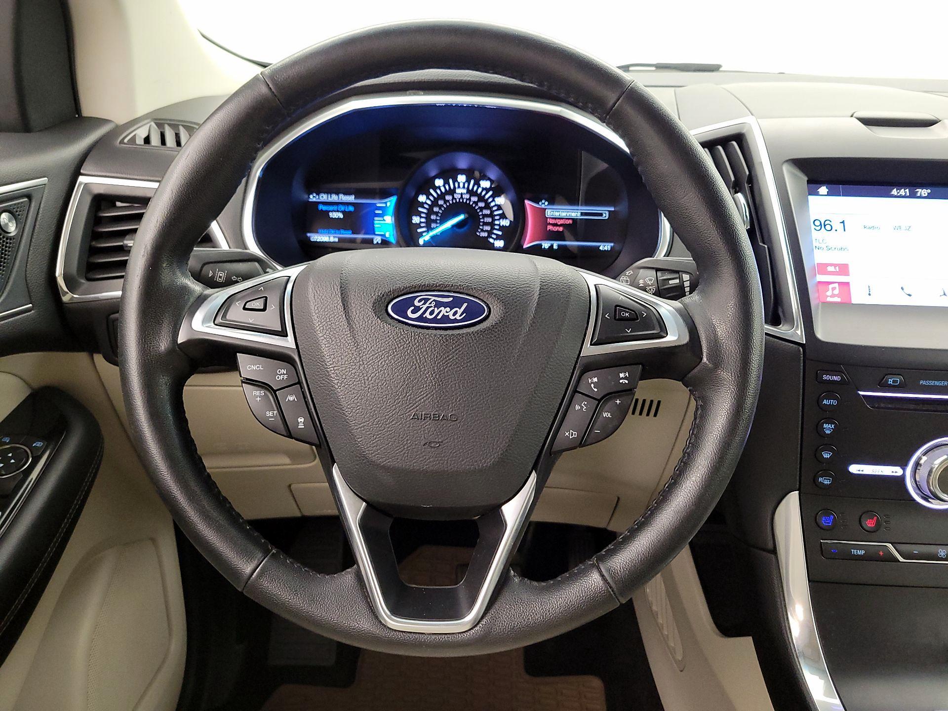 Thumbnail: 2019 Ford Edge - 10