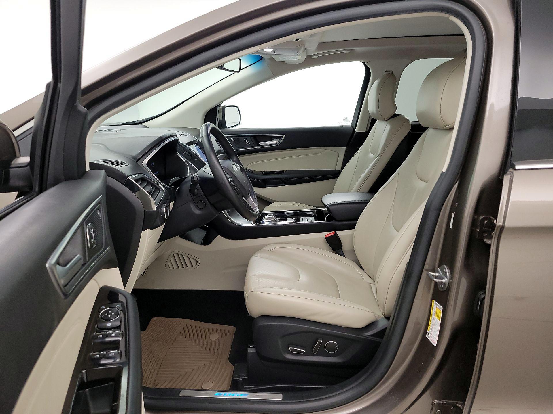 Thumbnail: 2019 Ford Edge - 11