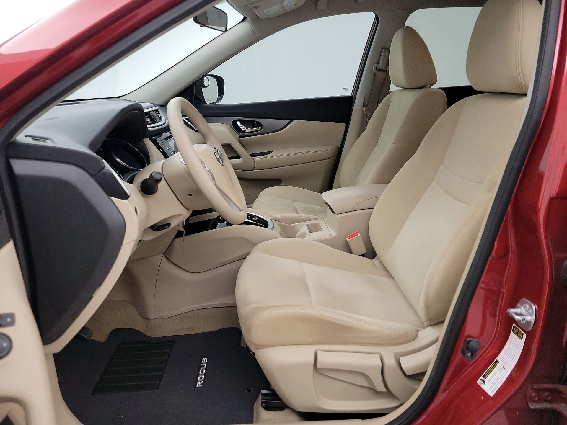 Thumbnail: 2015 Nissan Rogue - 11
